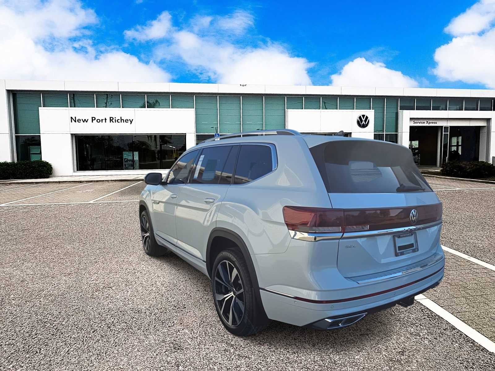 2026 Volkswagen Atlas 2.0T SEL Premium R-Line