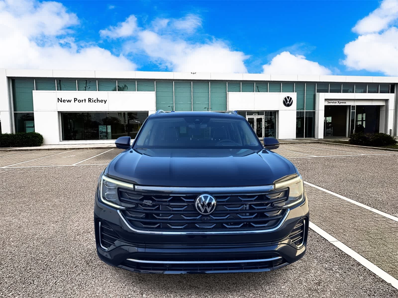 2026 Volkswagen Atlas 2.0T SEL Premium R-Line