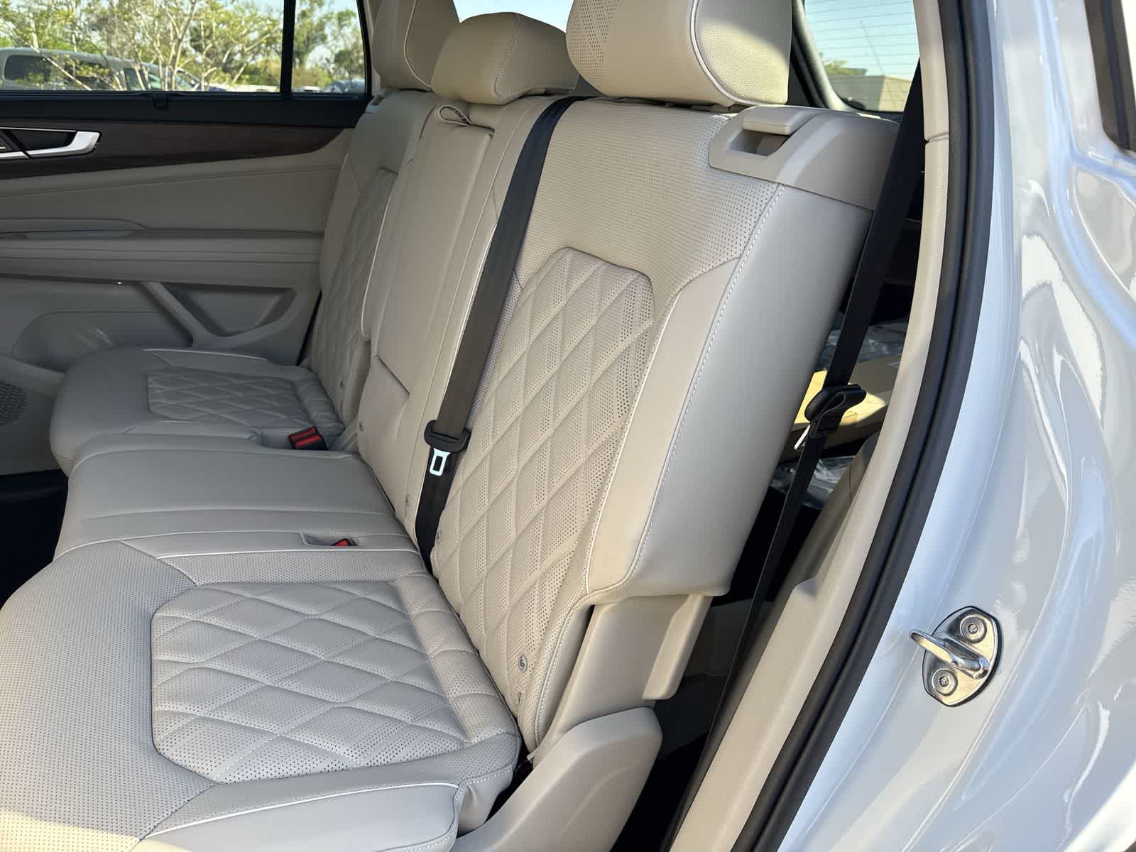 2026 Volkswagen Atlas 2.0T SEL Premium R-Line