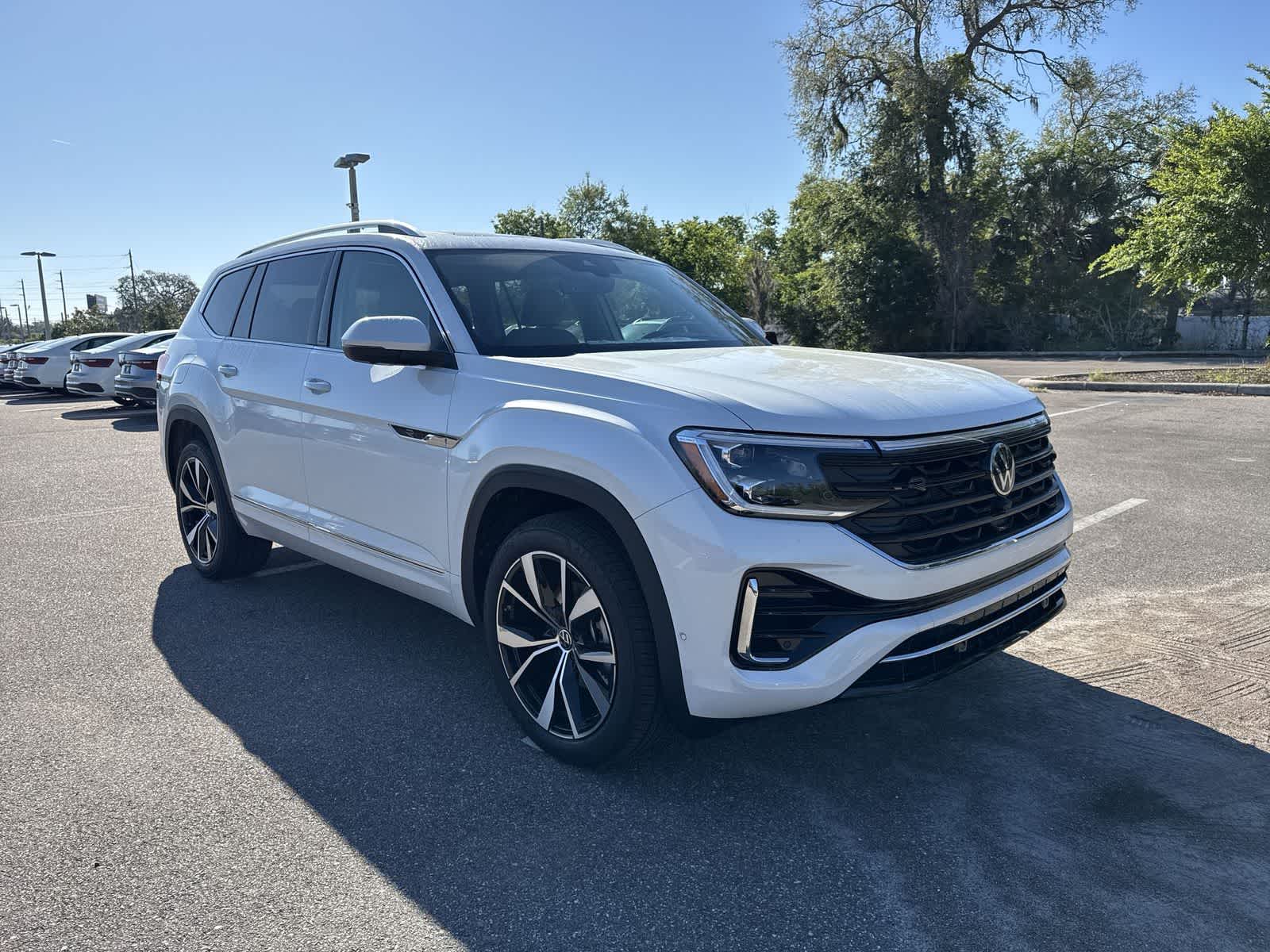 2026 Volkswagen Atlas 2.0T SEL Premium R-Line