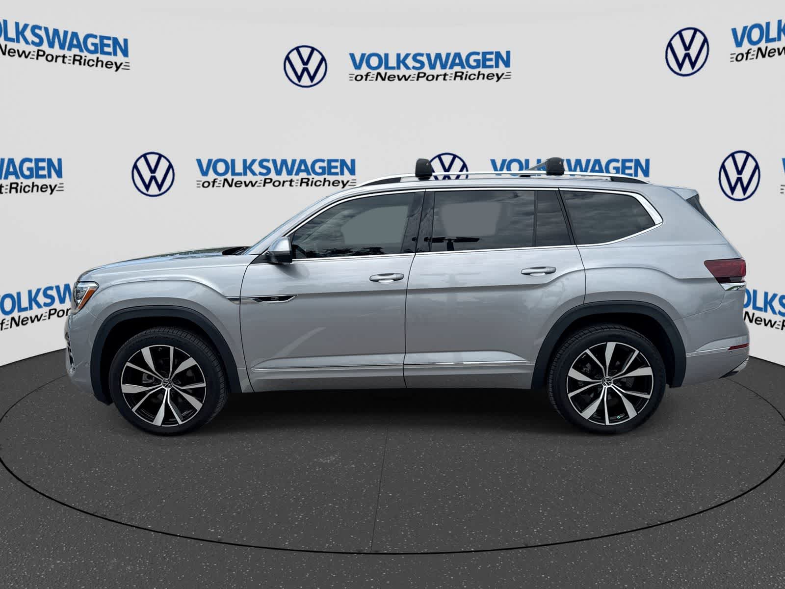 2024 Volkswagen Atlas 2.0T SEL Premium R-Line