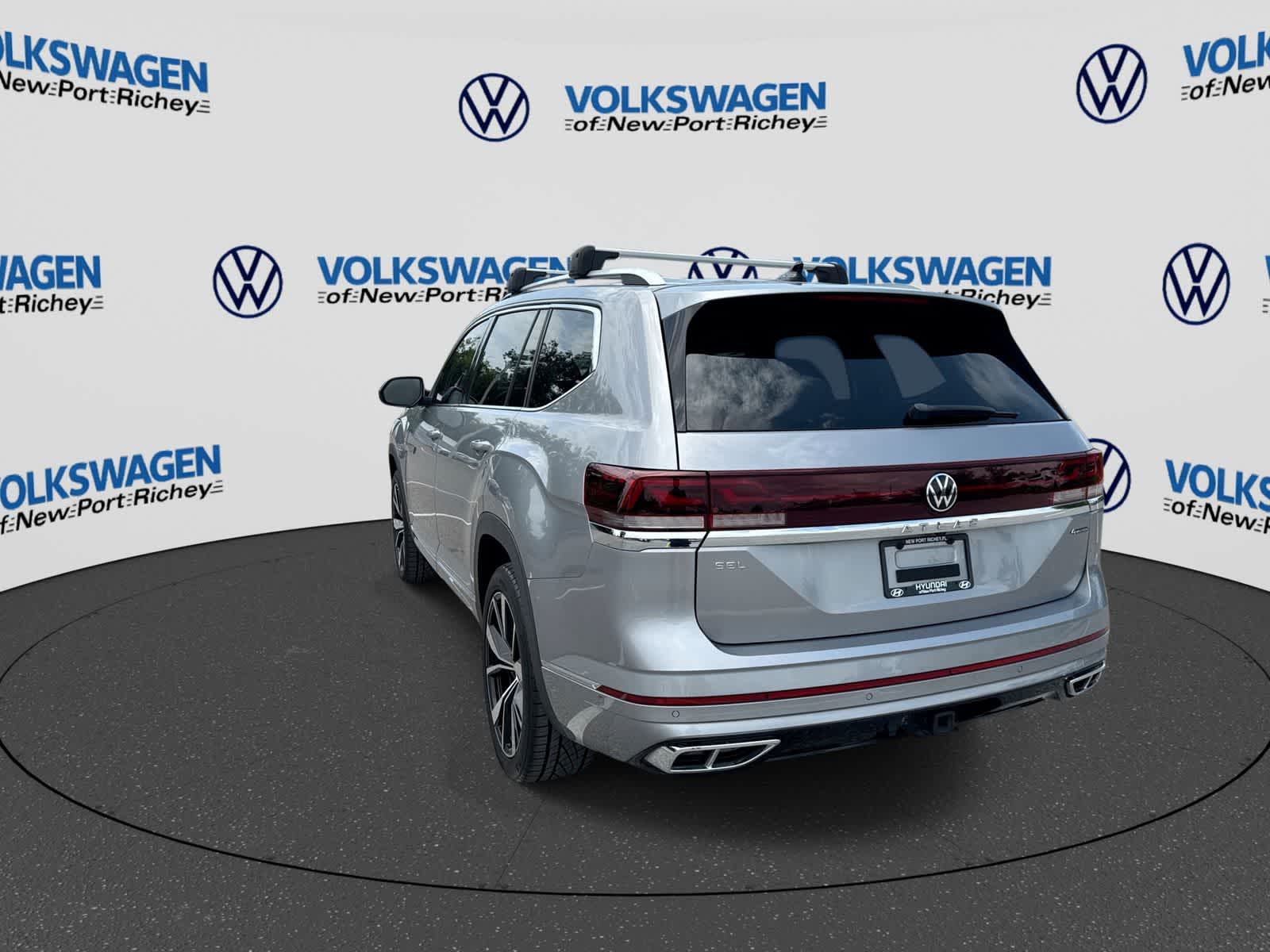 2024 Volkswagen Atlas 2.0T SEL Premium R-Line