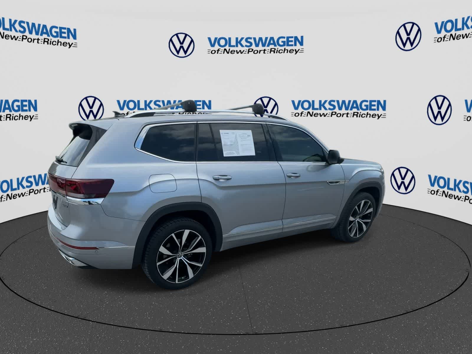 2024 Volkswagen Atlas 2.0T SEL Premium R-Line