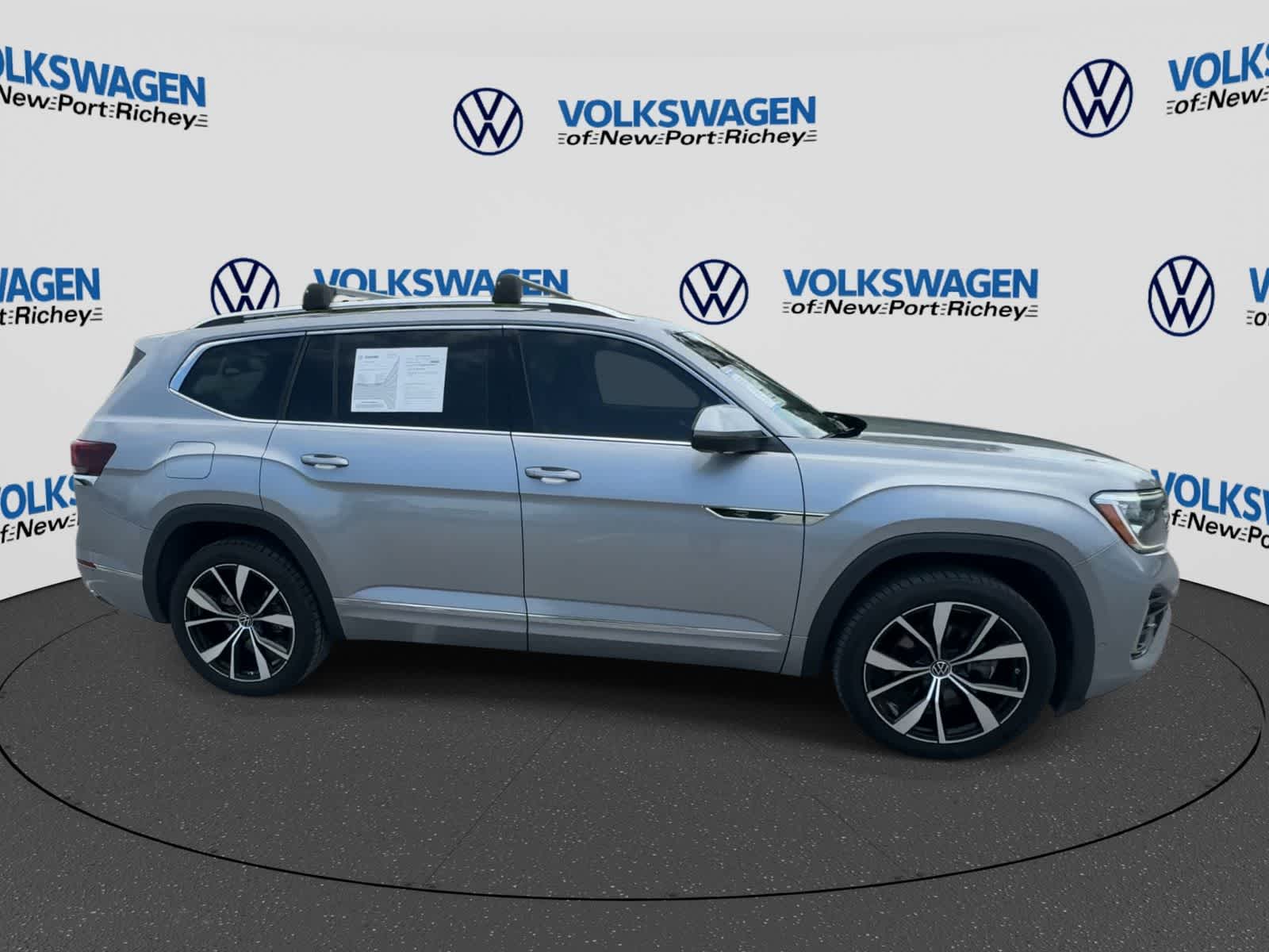 2024 Volkswagen Atlas 2.0T SEL Premium R-Line