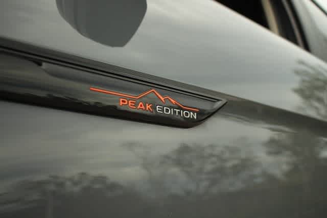 2024 Volkswagen Atlas 2.0T Peak Edition SEL