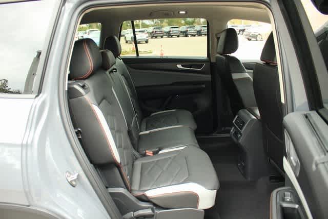 2024 Volkswagen Atlas 2.0T Peak Edition SEL