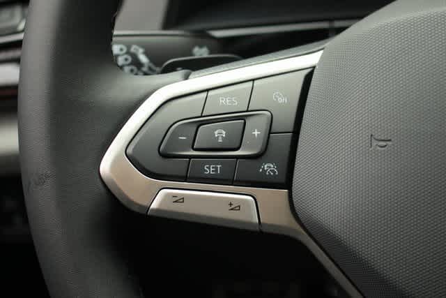 2024 Volkswagen Atlas 2.0T Peak Edition SEL