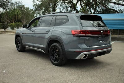 2024 Volkswagen Atlas 2.0T Peak Edition SEL