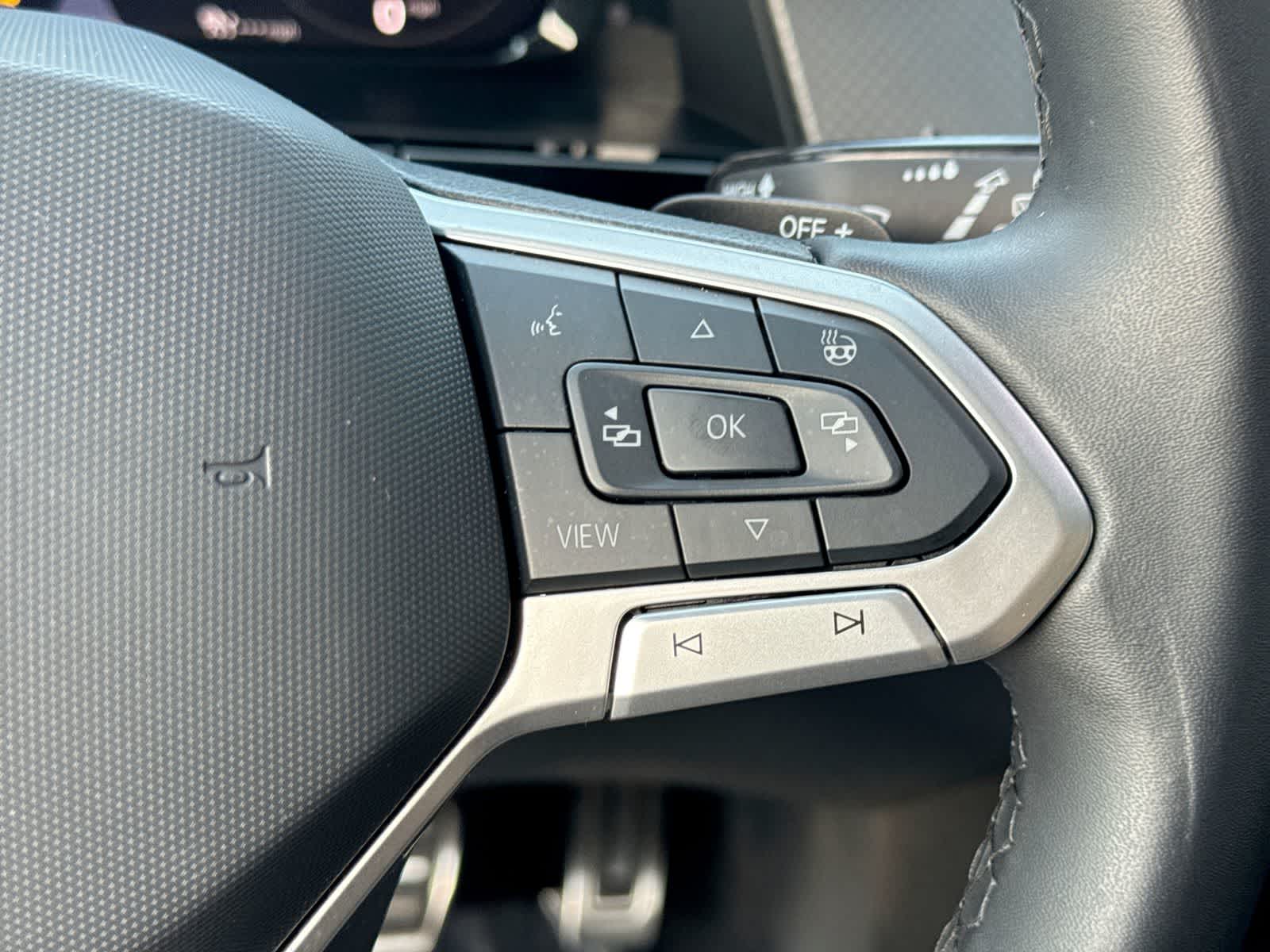 2024 Volkswagen Atlas 2.0T Peak Edition SEL