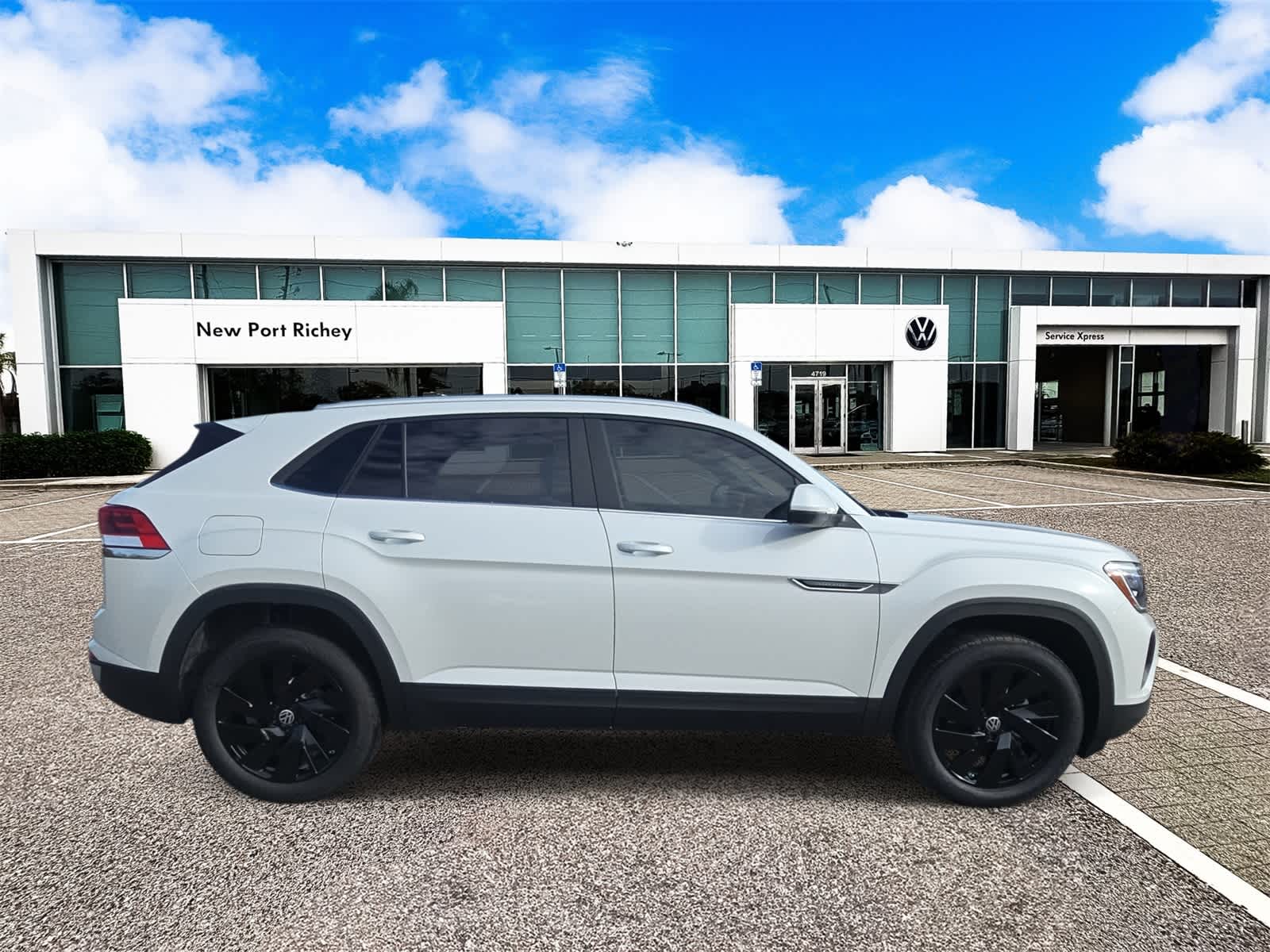 2026 Volkswagen Atlas Cross Sport 2.0T SE W/TECHNOLOGY