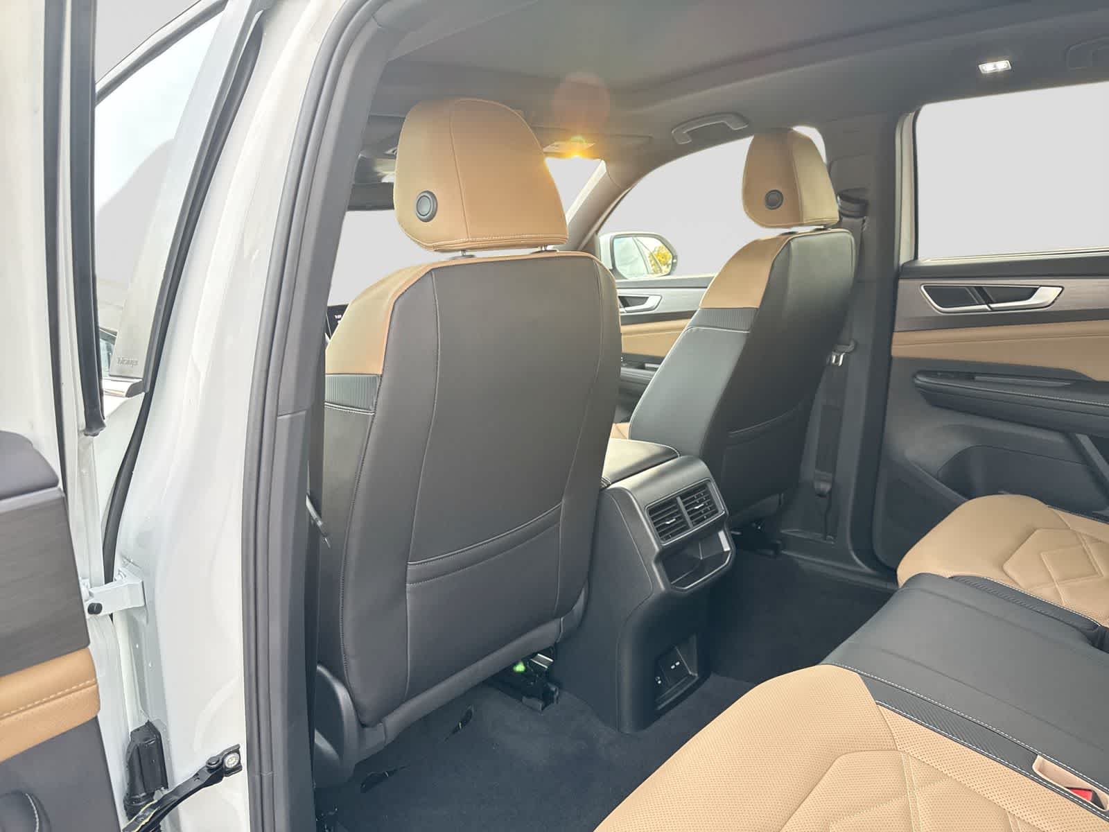 2026 Volkswagen Atlas Cross Sport 2.0T SE W/TECHNOLOGY