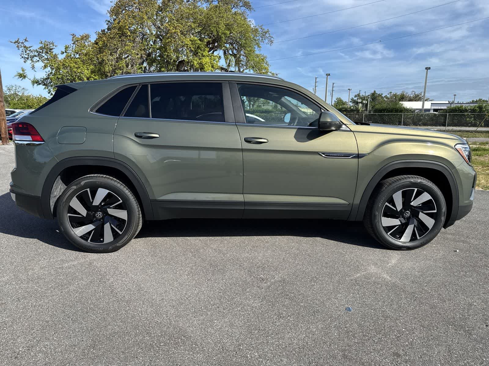 2026 Volkswagen Atlas Cross Sport 2.0T SE W/TECHNOLOGY