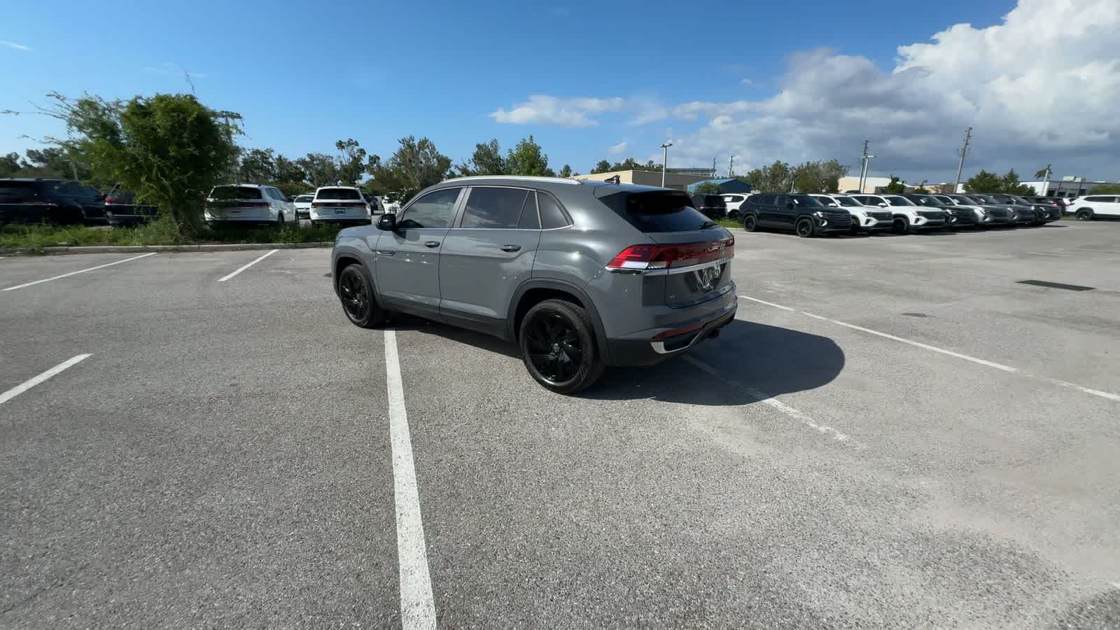 2026 Volkswagen Atlas Cross Sport 2.0T SE W/TECHNOLOGY