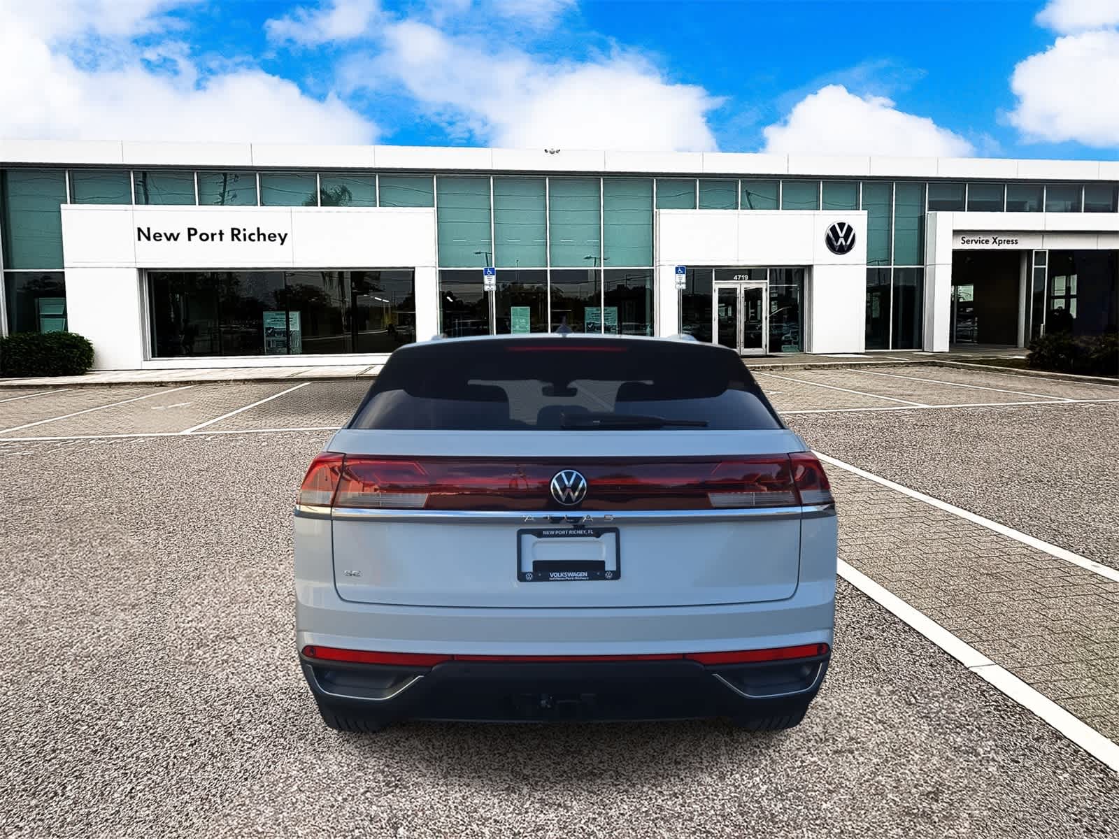 2026 Volkswagen Atlas Cross Sport 2.0T SE W/TECHNOLOGY