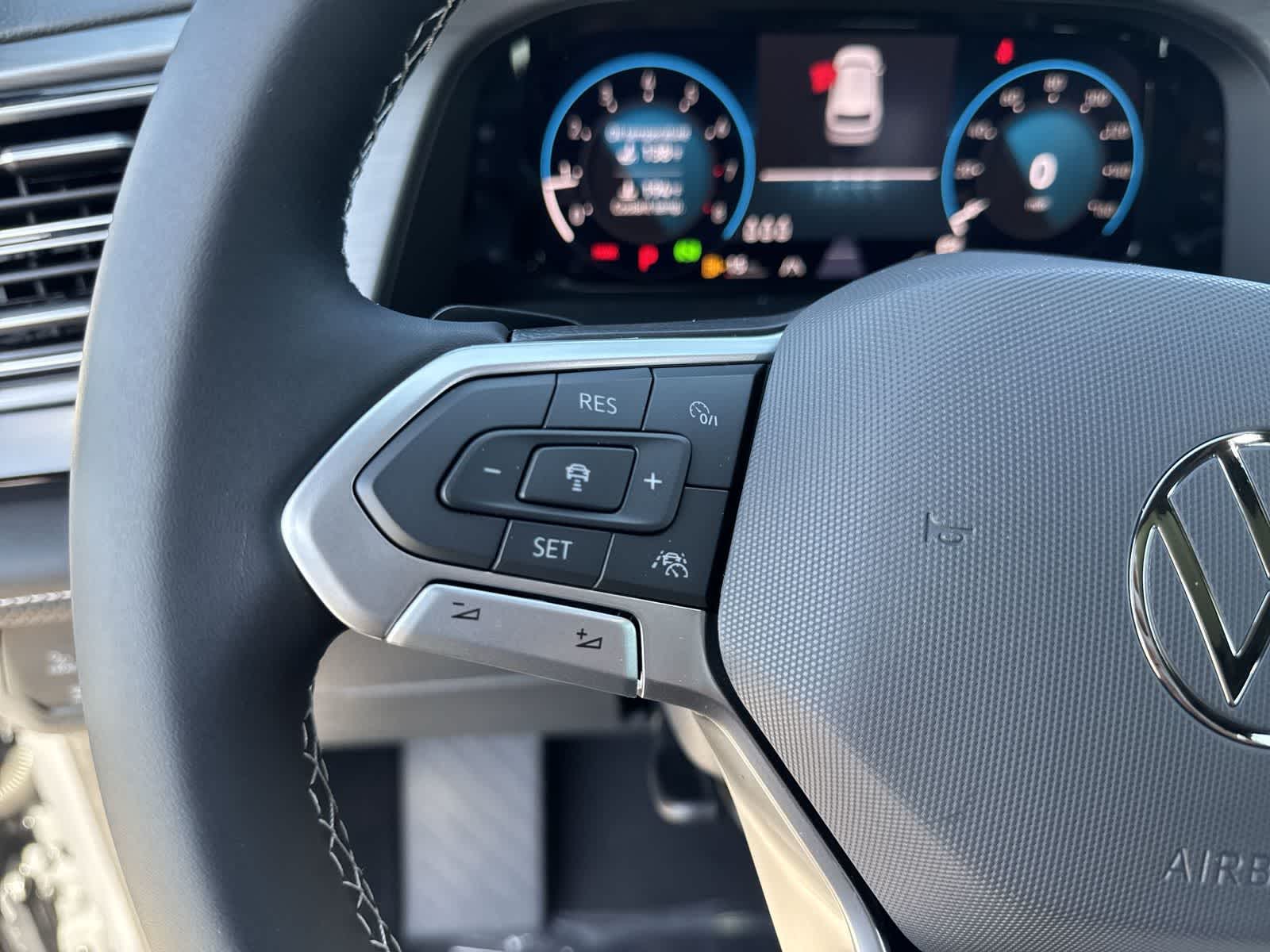 2026 Volkswagen Atlas Cross Sport 2.0T SE W/TECHNOLOGY