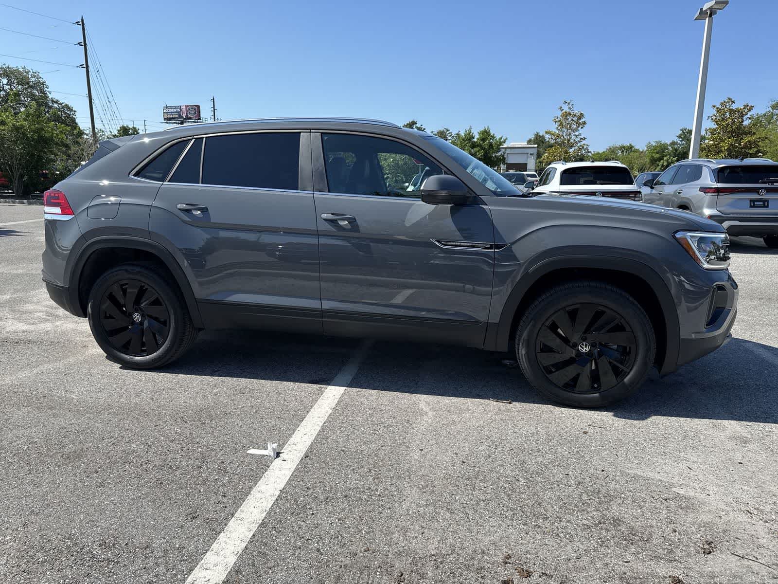 2026 Volkswagen Atlas Cross Sport 2.0T SE W/TECHNOLOGY