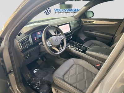 2024 Volkswagen Atlas Cross Sport 2.0T SE w/Technology