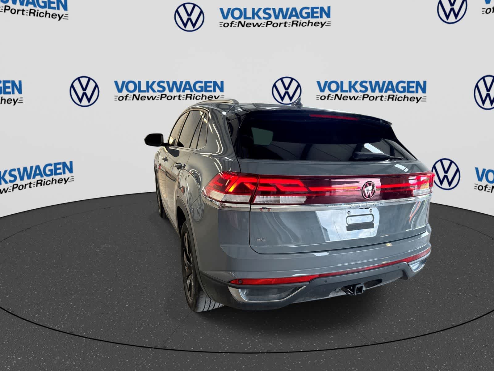 2024 Volkswagen Atlas Cross Sport 2.0T SE w/Technology