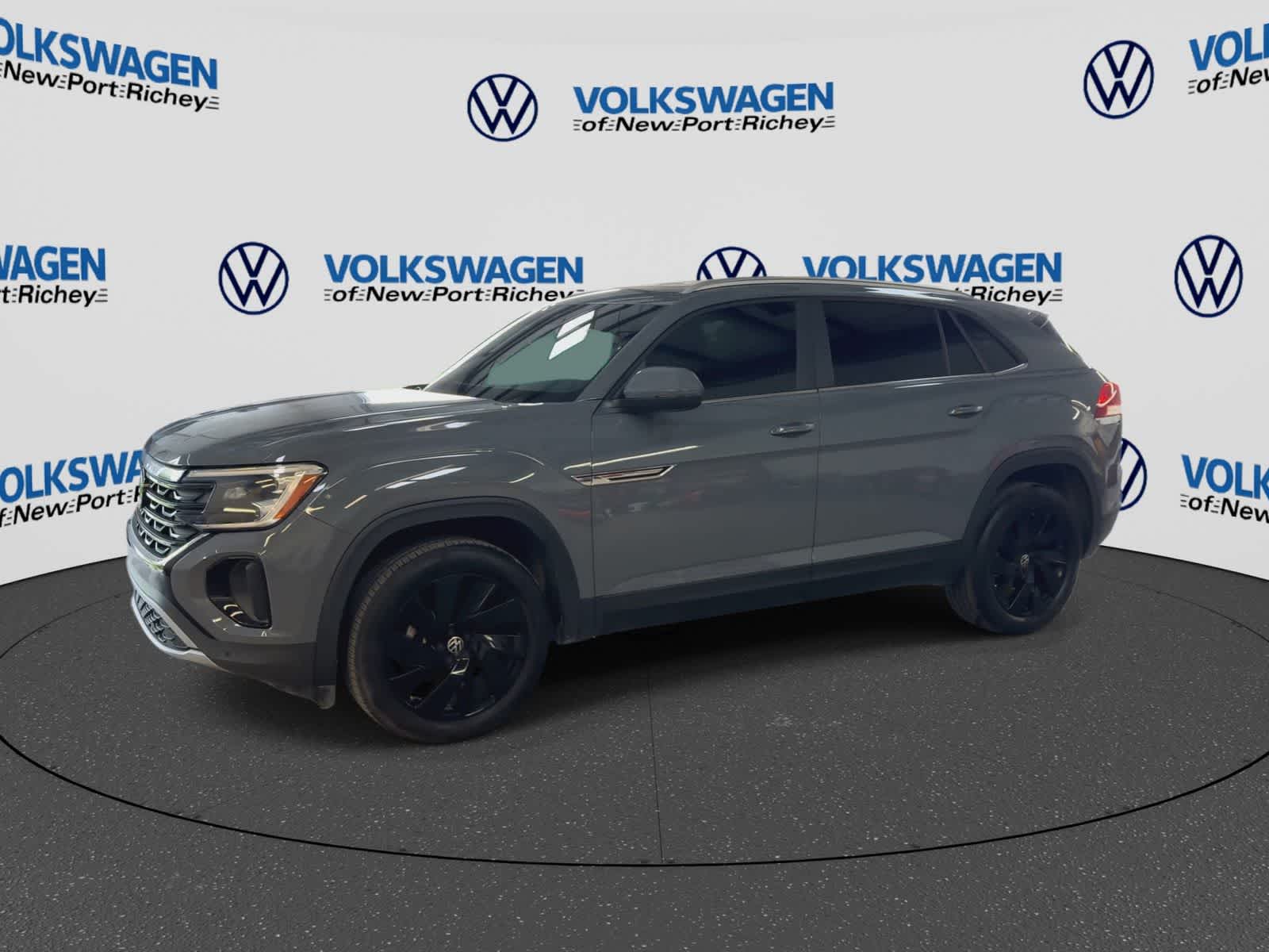 2024 Volkswagen Atlas Cross Sport 2.0T SE w/Technology