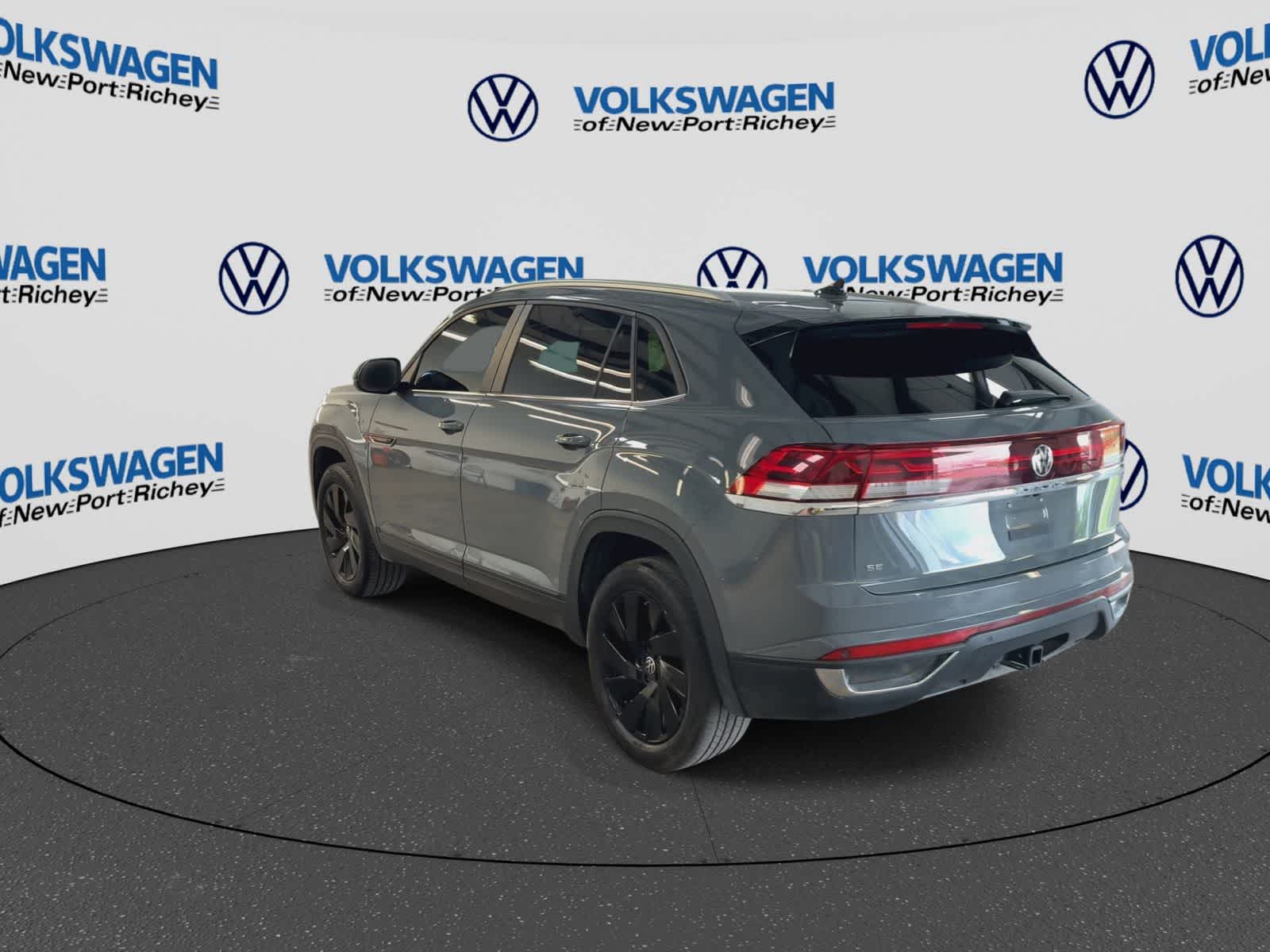 2024 Volkswagen Atlas Cross Sport 2.0T SE w/Technology