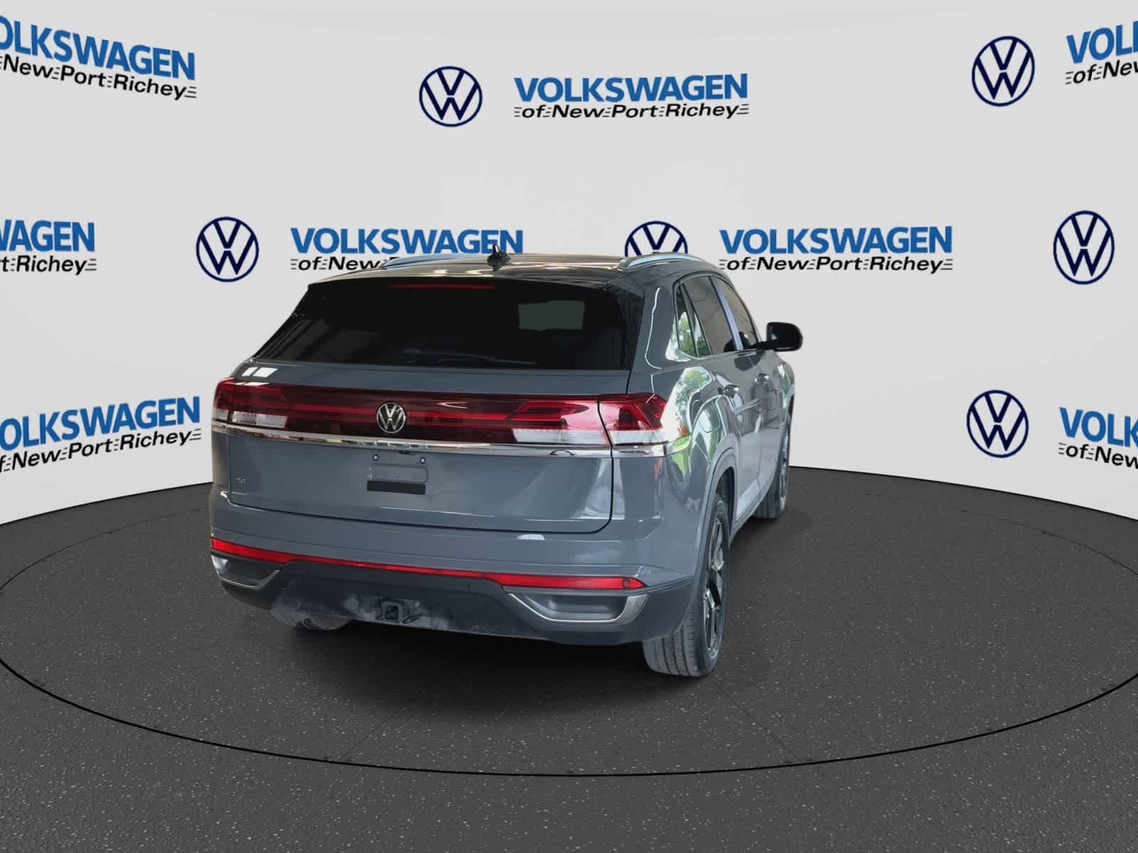 2024 Volkswagen Atlas Cross Sport 2.0T SE w/Technology