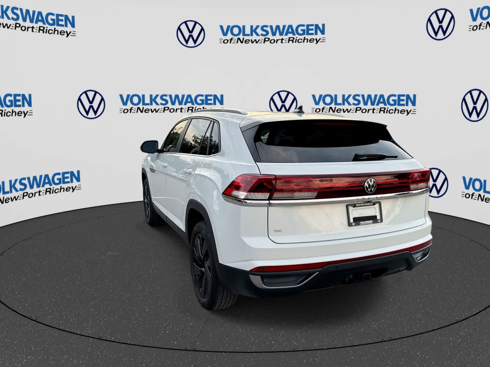 2024 Volkswagen Atlas Cross Sport 2.0T SE w/Technology