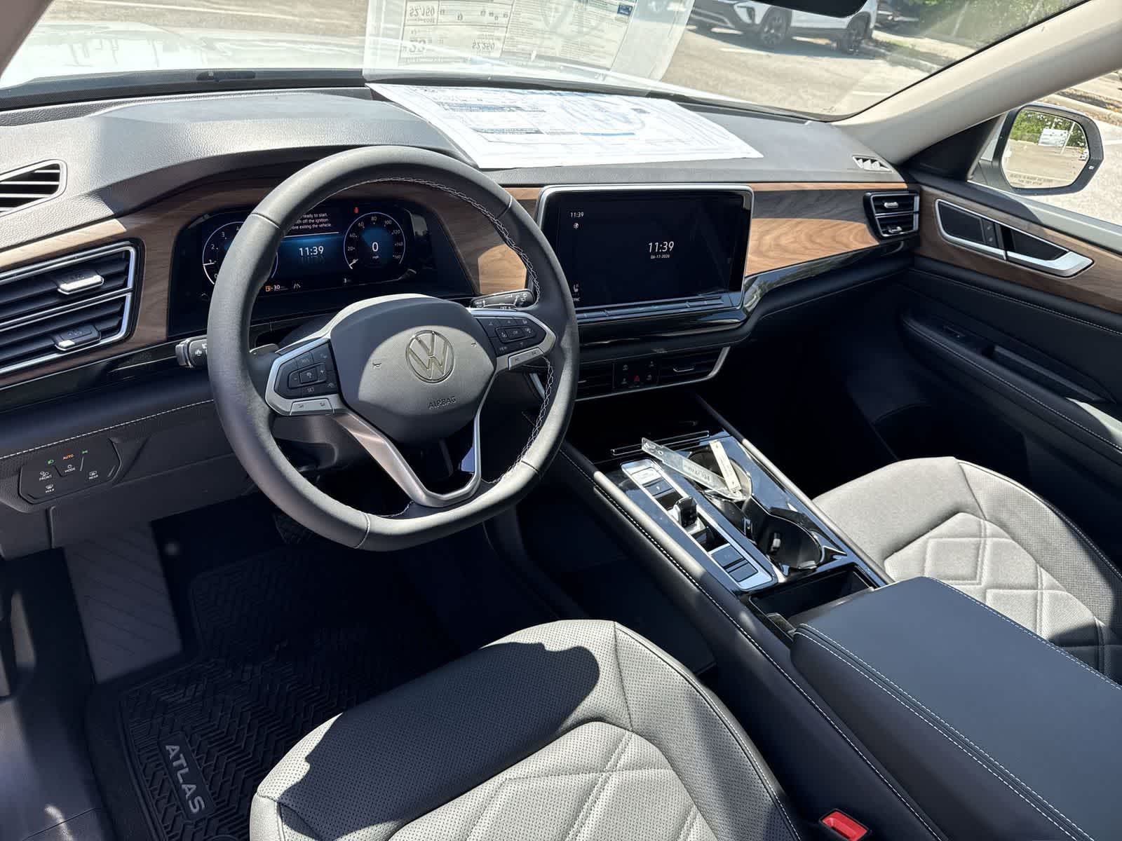 2026 Volkswagen Atlas 2.0T SE W/TECHNOLOGY