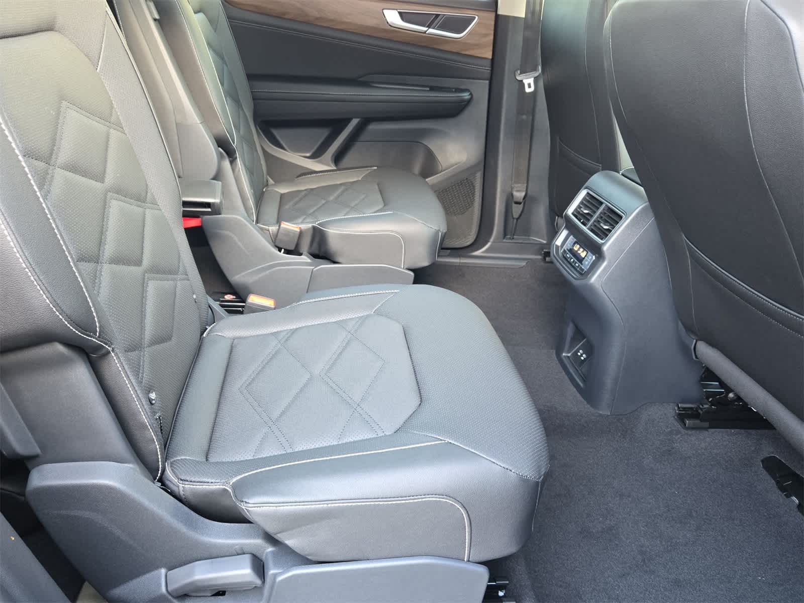 2026 Volkswagen Atlas 2.0T SE w/ Technology