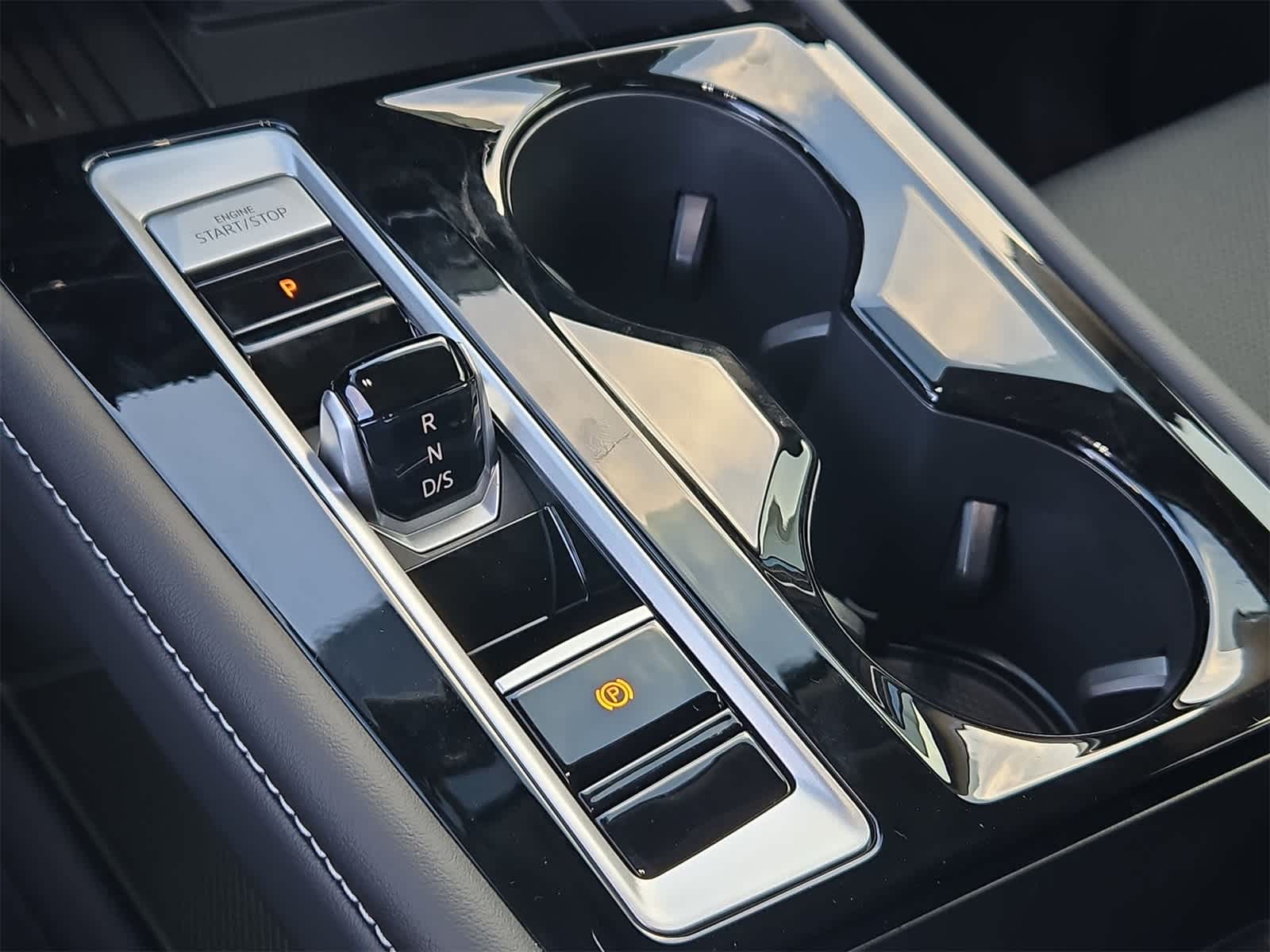 2026 Volkswagen Atlas 2.0T SE w/ Technology