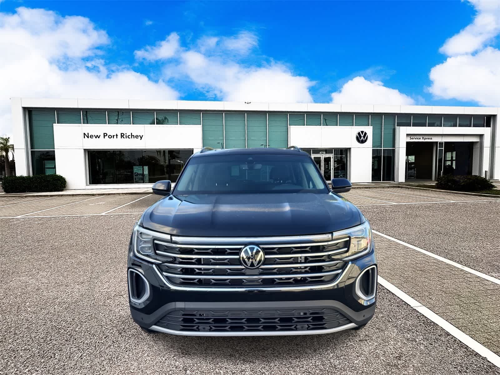 2026 Volkswagen Atlas 2.0T SE w/ Technology