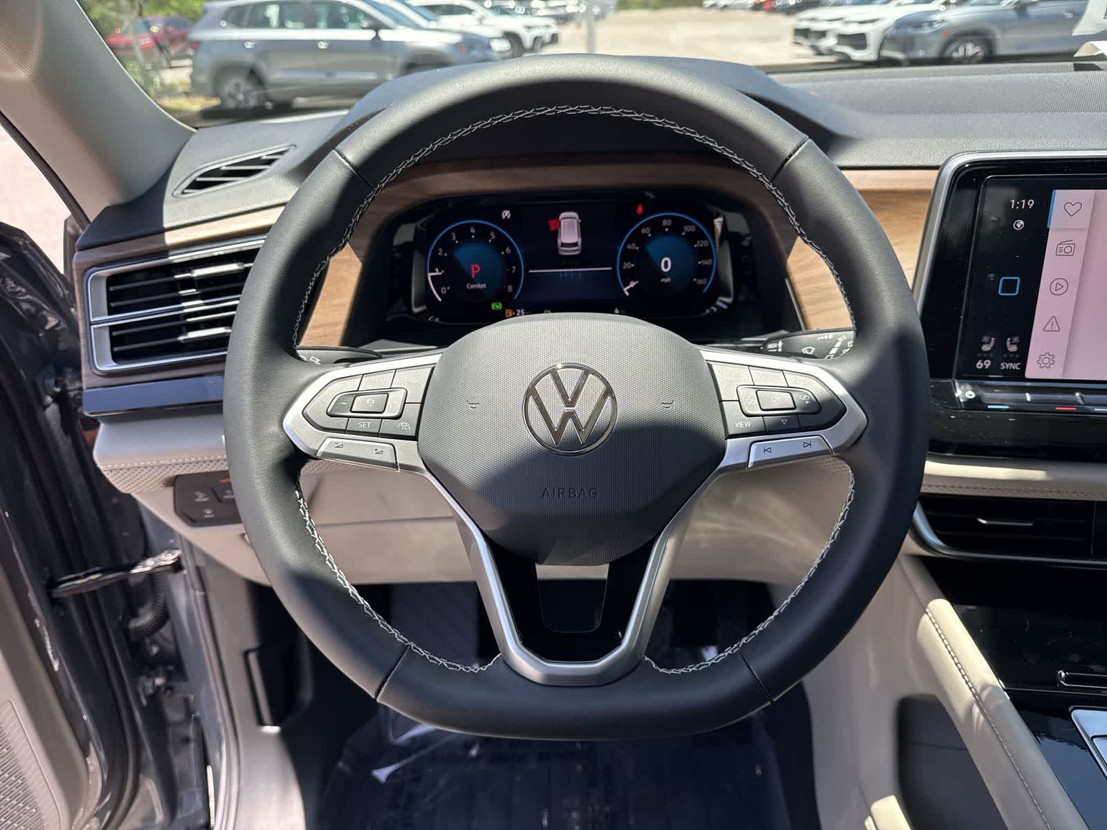 2026 Volkswagen Atlas 2.0T SE W/TECHNOLOGY