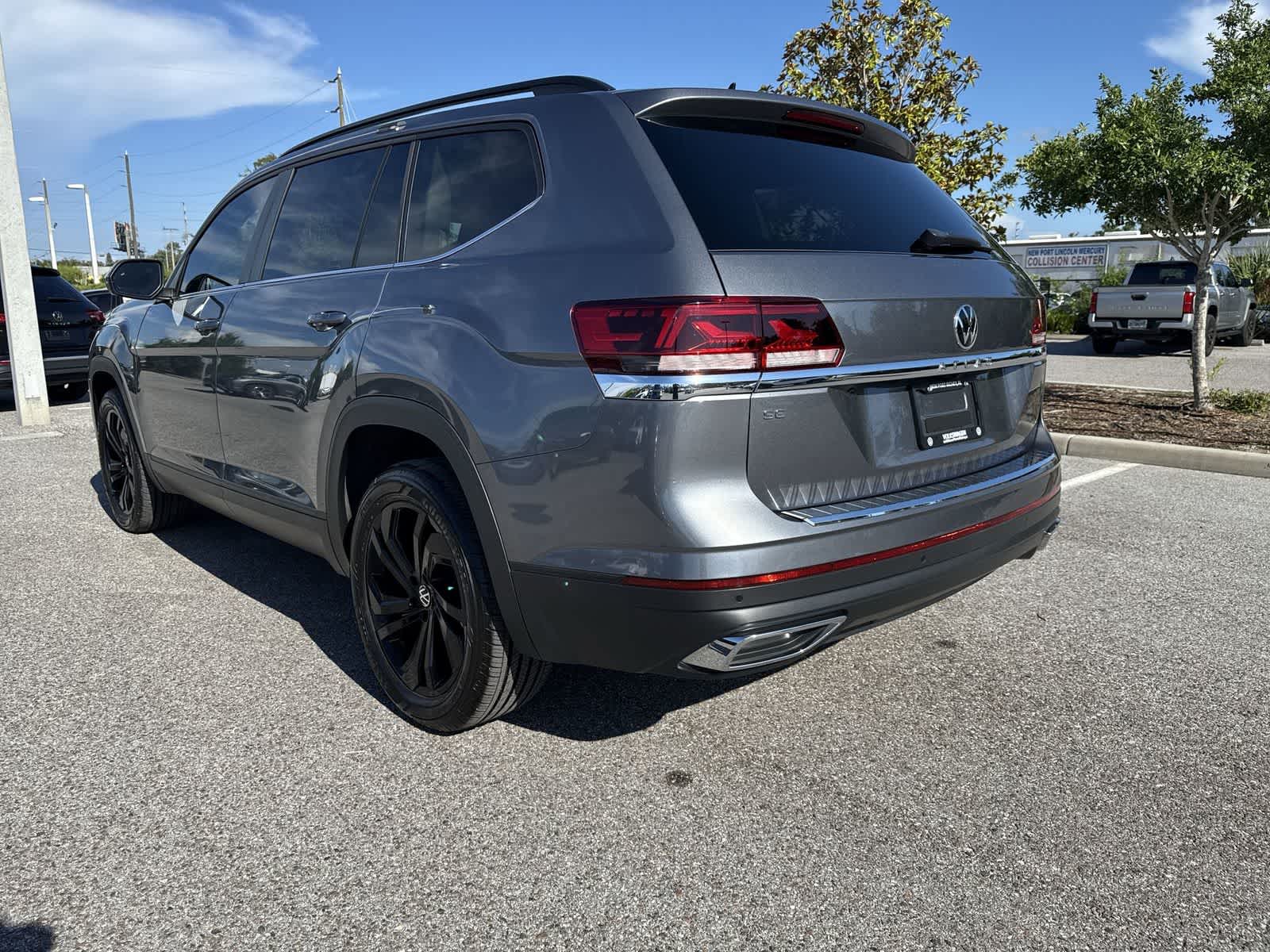 2023 Volkswagen Atlas 2.0T SE w/Technology
