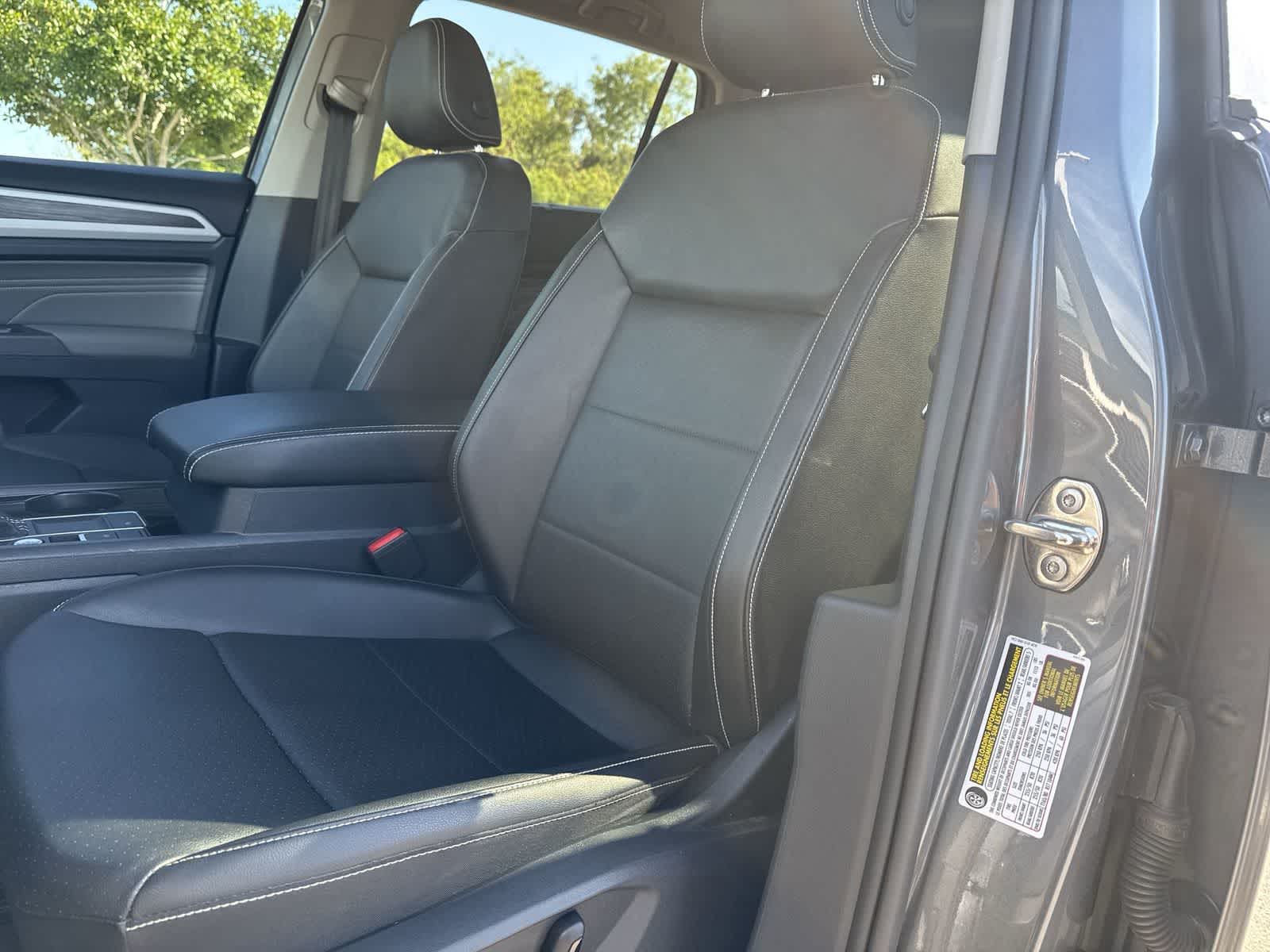2023 Volkswagen Atlas 2.0T SE w/Technology