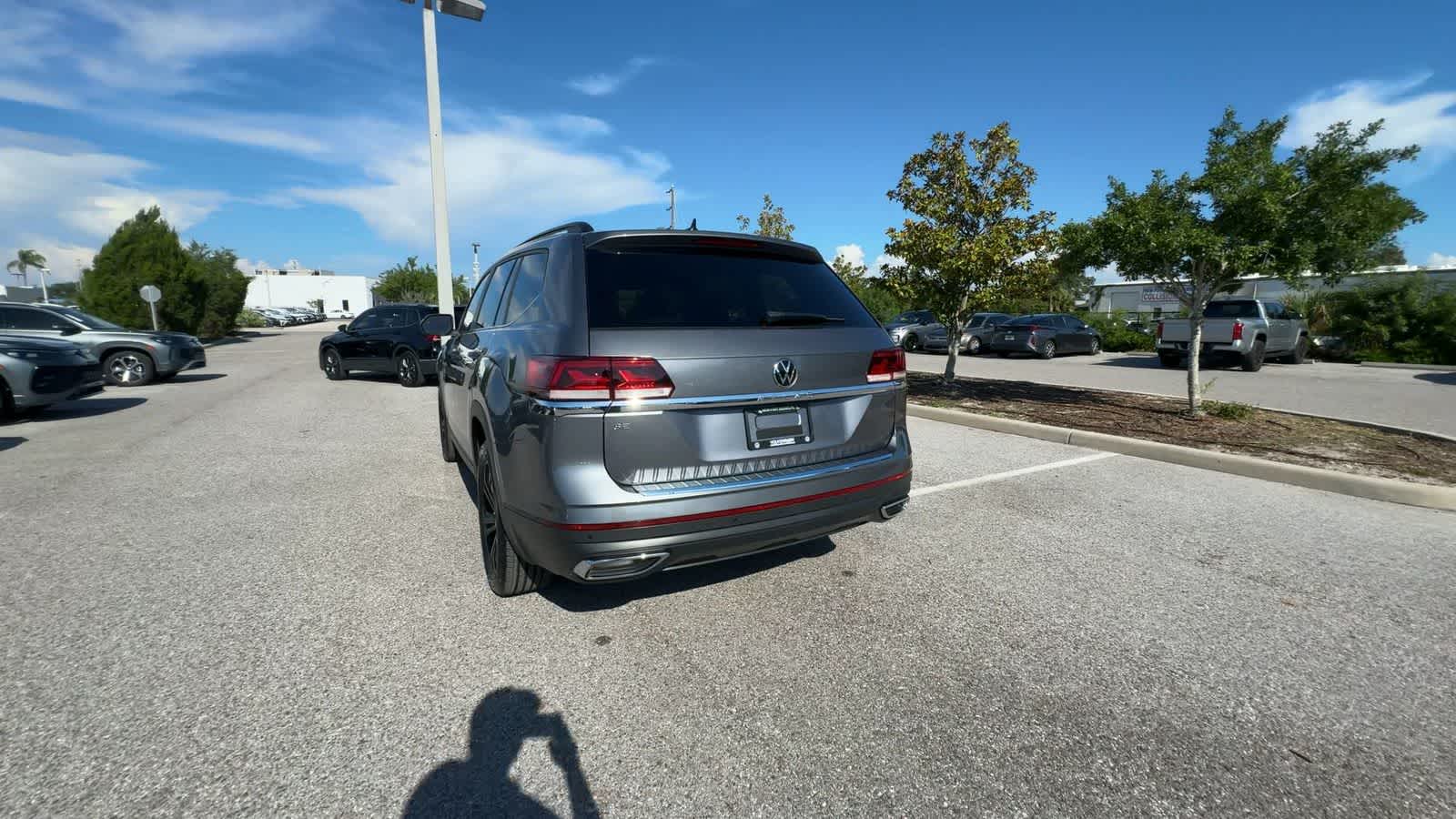 2023 Volkswagen Atlas 2.0T SE w/Technology