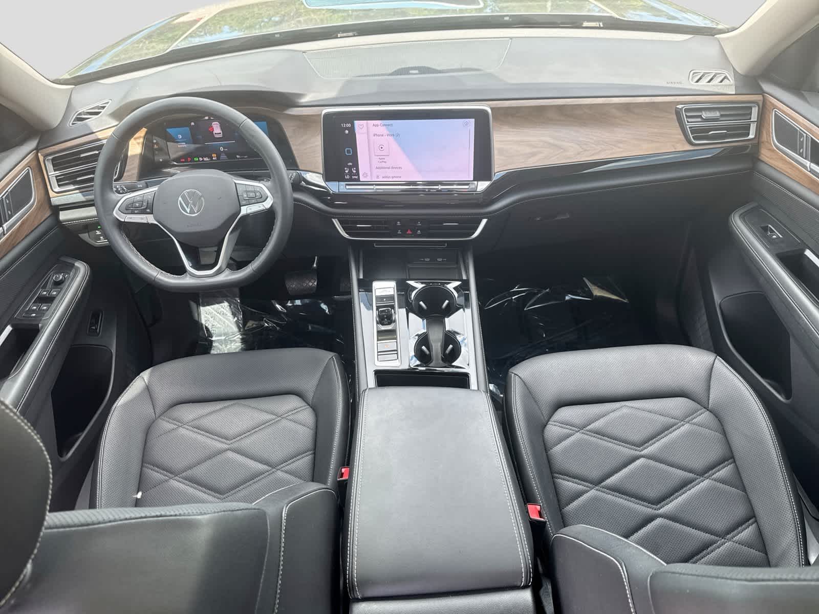 2024 Volkswagen Atlas 2.0T SE w/Technology