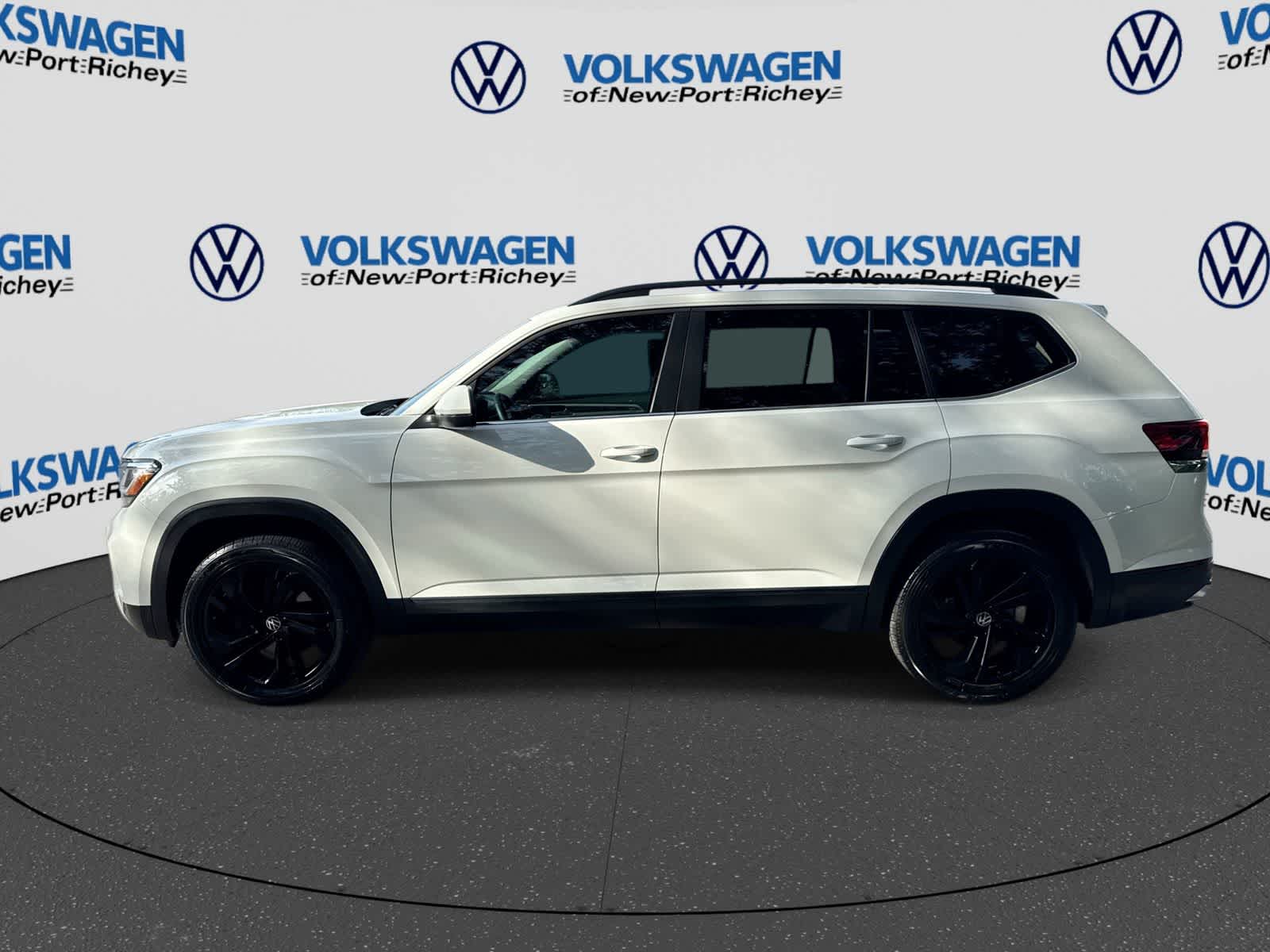 2021 Volkswagen Atlas 3.6L V6 SE w/Technology