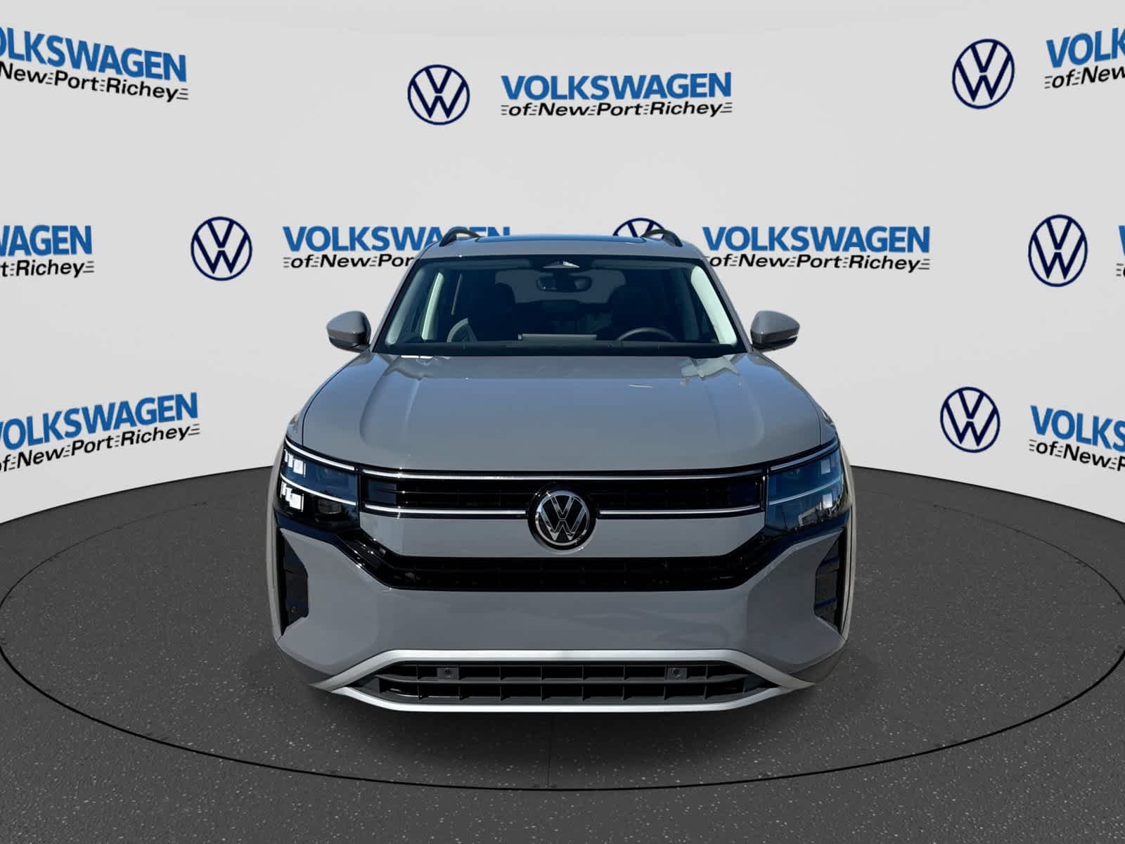 2027 Volkswagen Atlas 2.0T SE w/ Technology