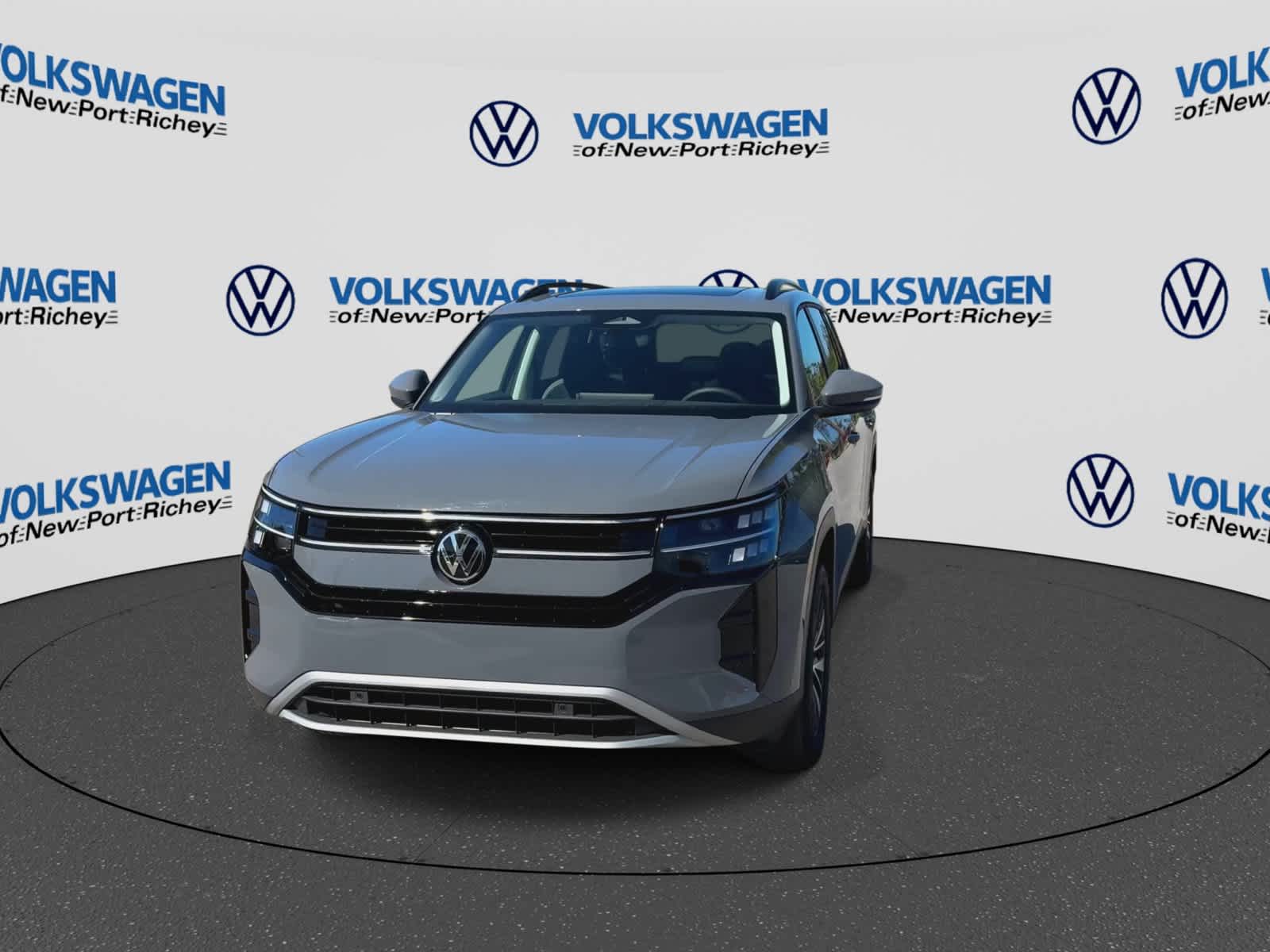 2027 Volkswagen Atlas 2.0T SE w/ Technology