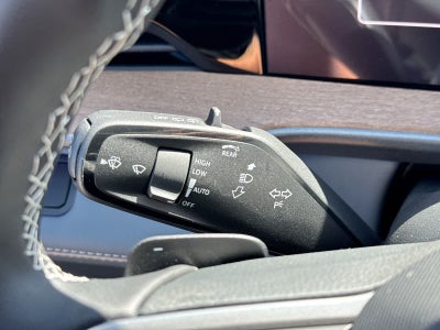 2027 Volkswagen Atlas 2.0T SE w/ Technology