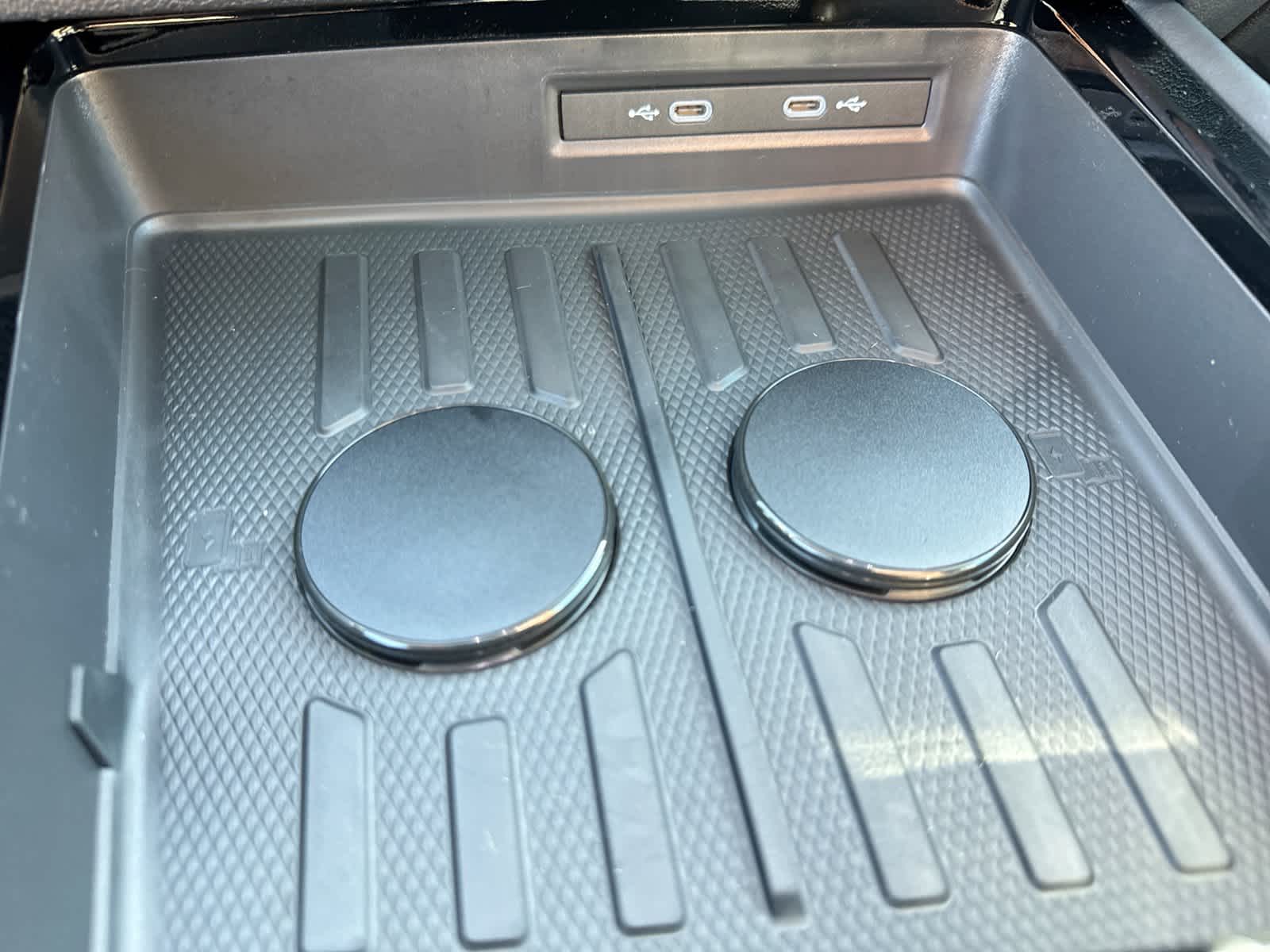 2027 Volkswagen Atlas 2.0T SE w/ Technology
