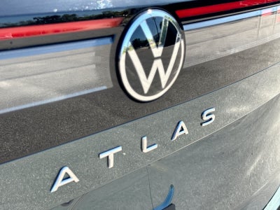 2027 Volkswagen Atlas 2.0T SE w/ Technology