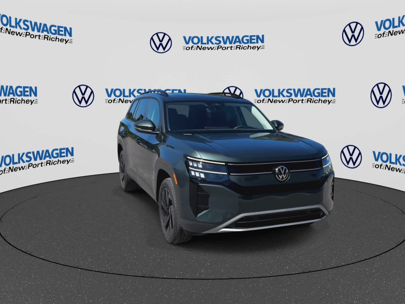 2027 Volkswagen Atlas 2.0T SE w/ Technology