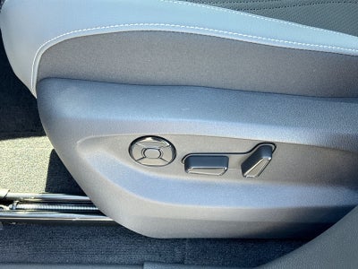 2027 Volkswagen Atlas 2.0T SE w/ Technology