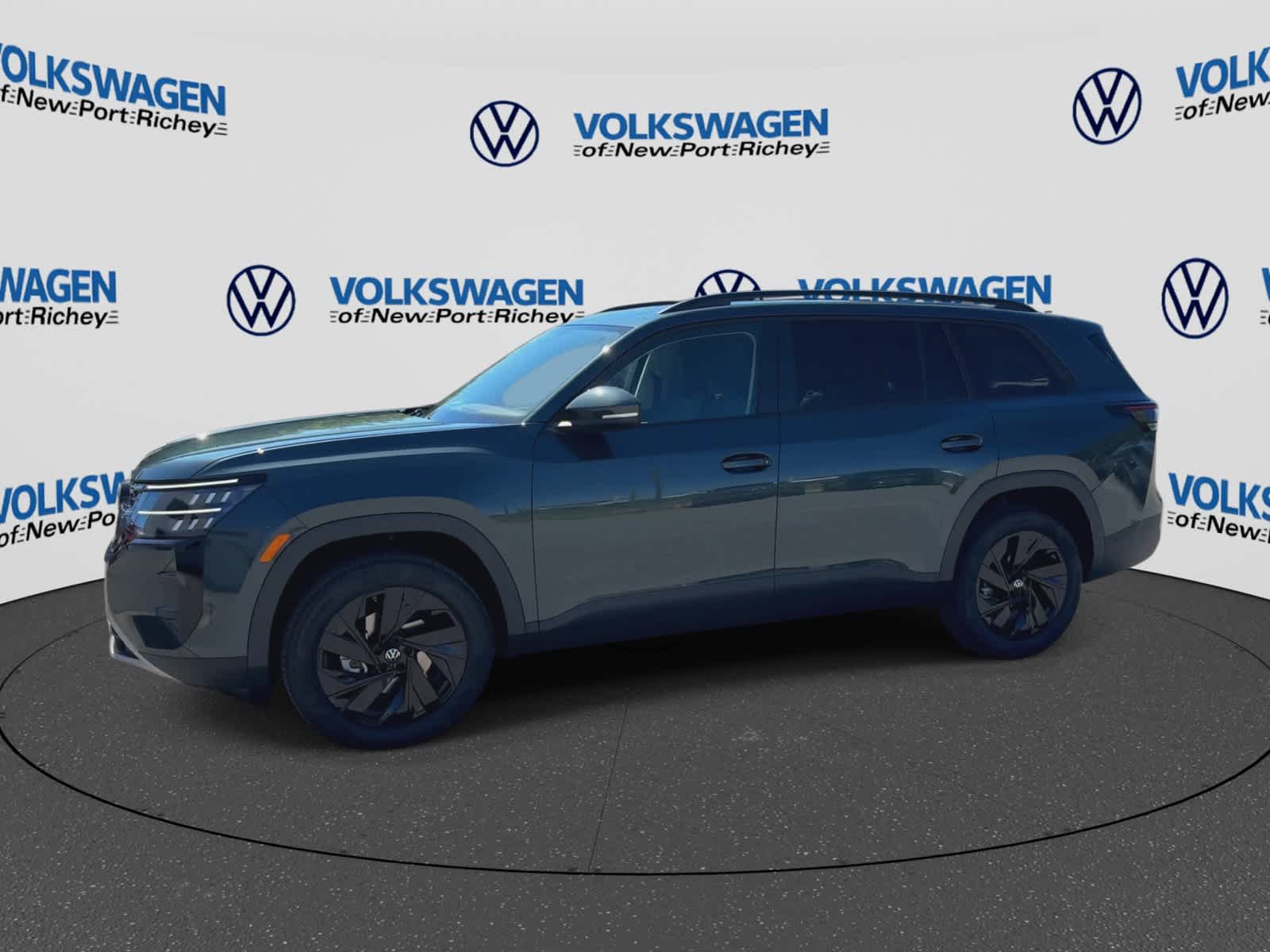 2027 Volkswagen Atlas 2.0T SE w/ Technology