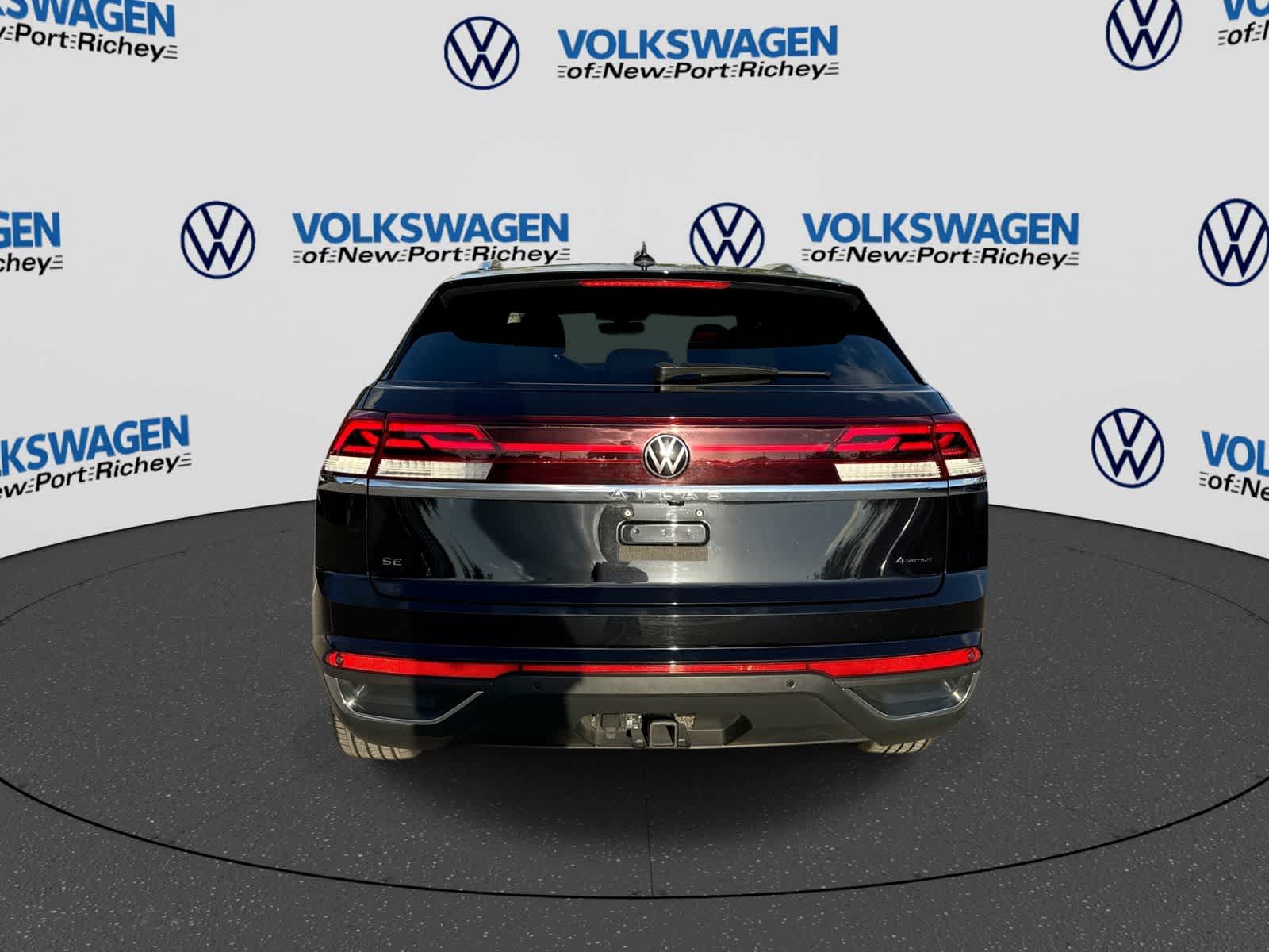 2025 Volkswagen Atlas Cross Sport 2.0T SE w/Technology