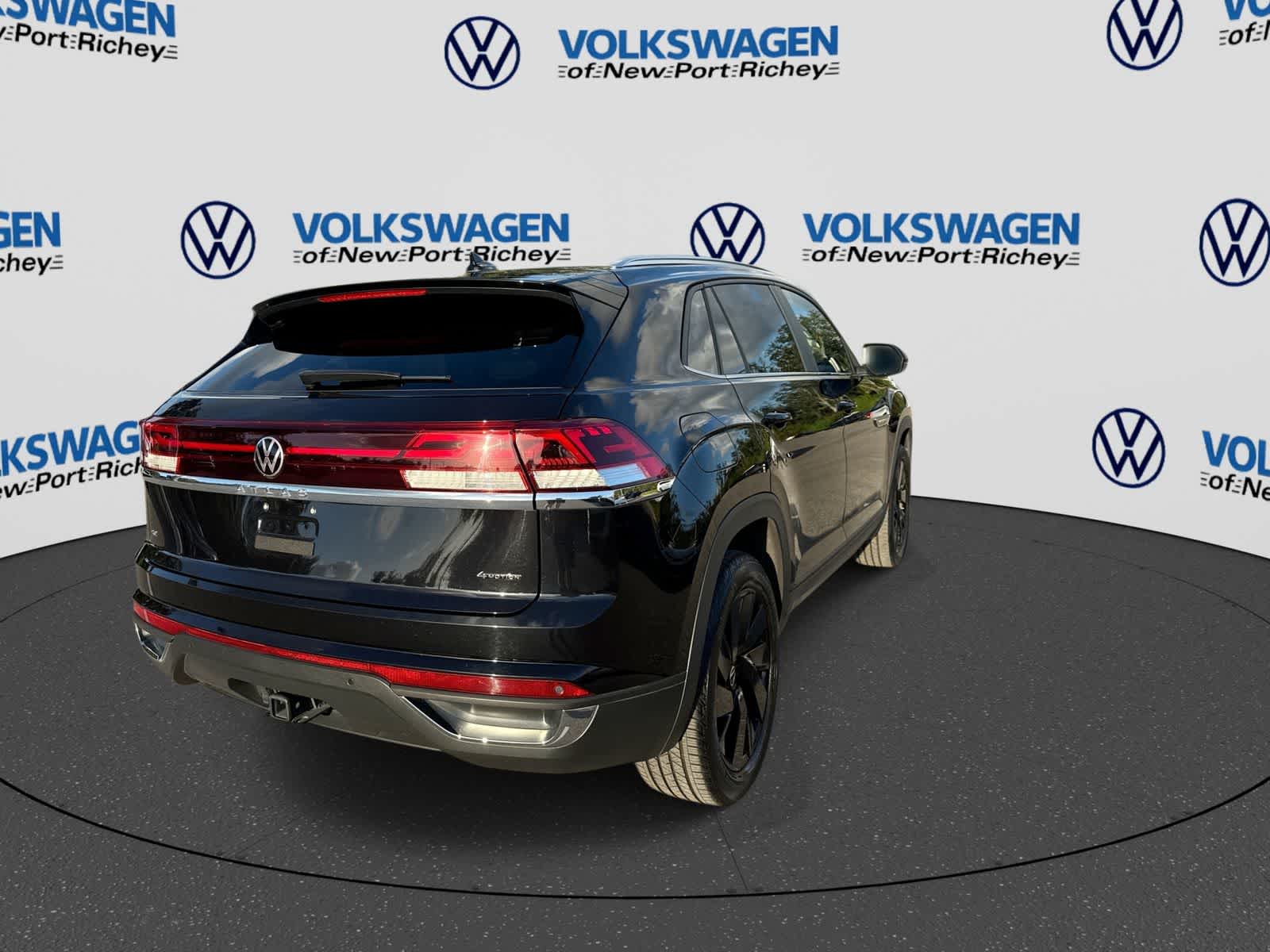 2025 Volkswagen Atlas Cross Sport 2.0T SE w/Technology