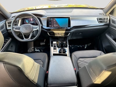 2025 Volkswagen Atlas Cross Sport 2.0T SE w/Technology