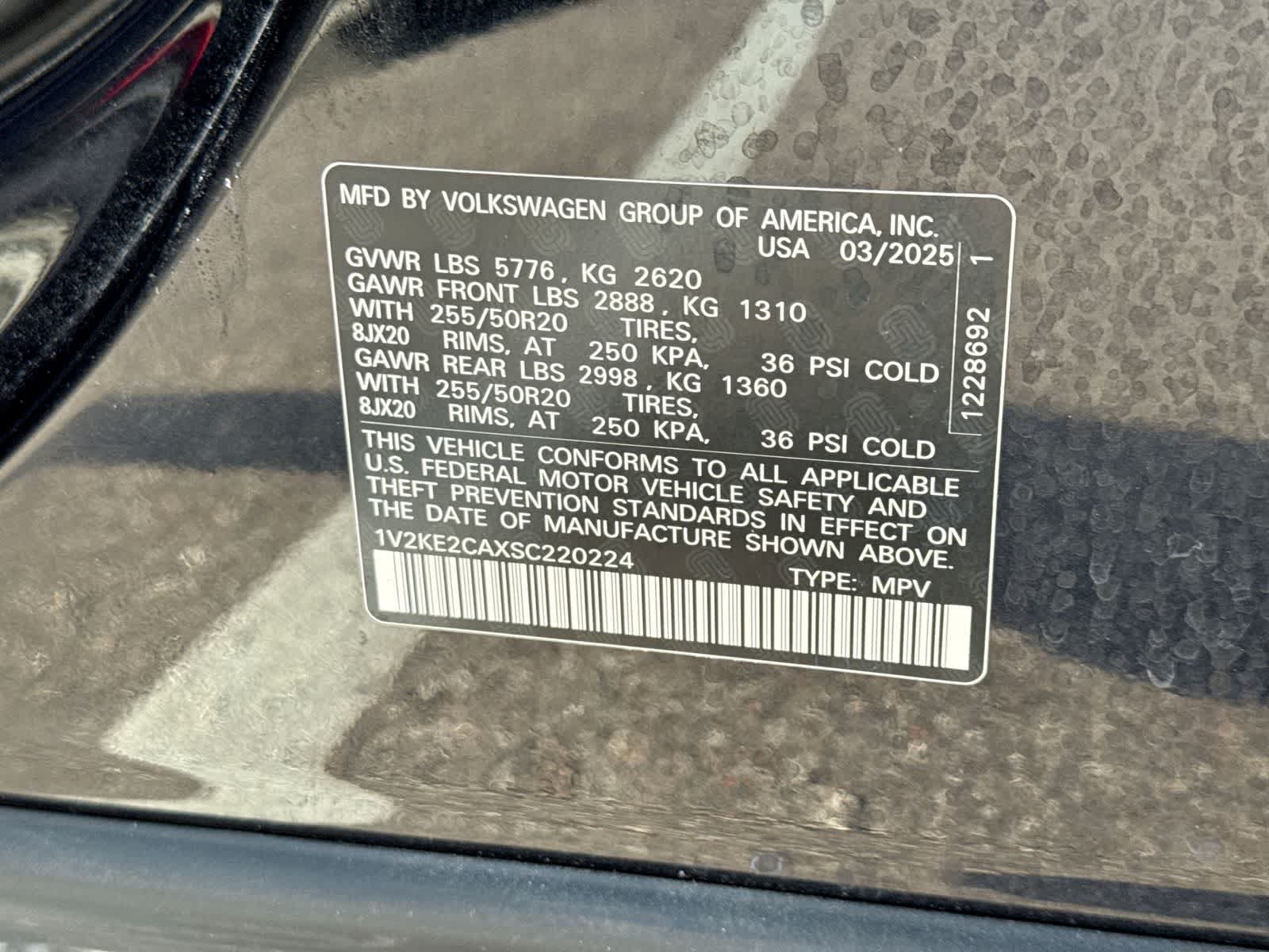 2025 Volkswagen Atlas Cross Sport 2.0T SE w/Technology
