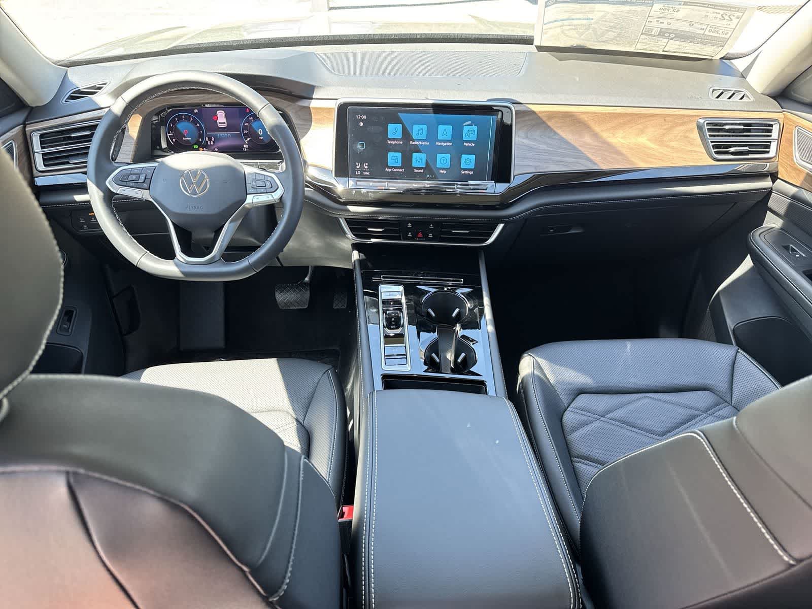 2026 Volkswagen Atlas 2.0T SE W/TECHNOLOGY