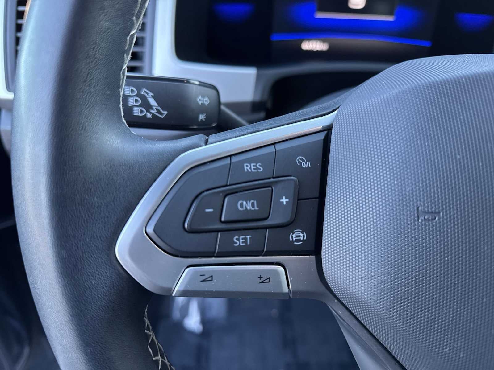 2022 Volkswagen Atlas Cross Sport 2.0T SE